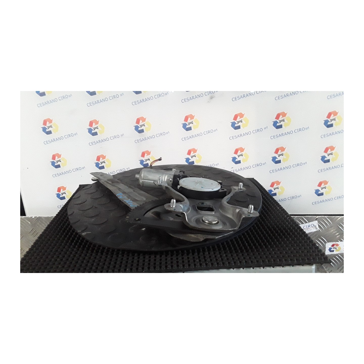 ALZACRISTALLO ELETTR. PORTA POST. DX. 050 HYUNDAI I20 (01/09-) G4LA 834041J010