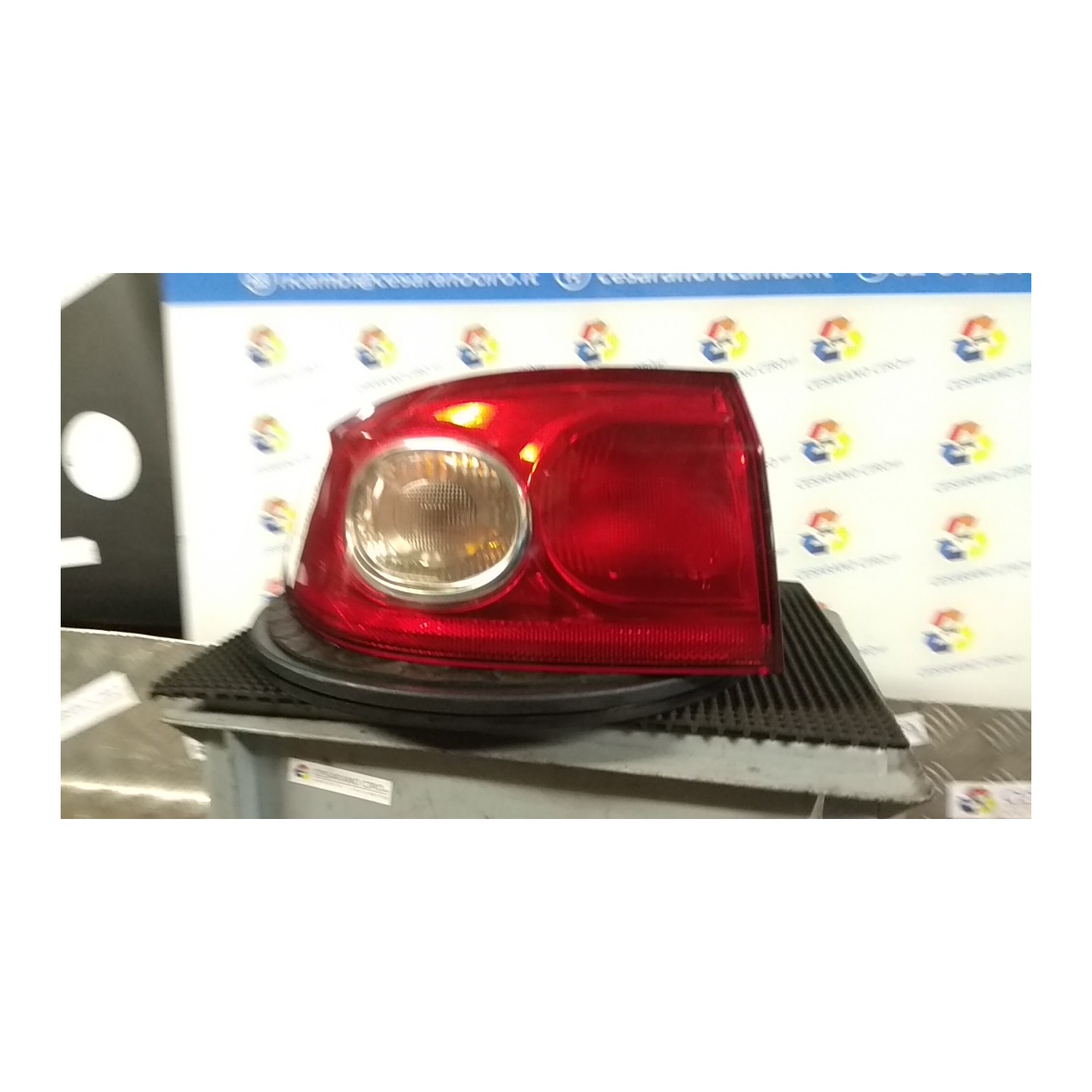 FANALE POST. PARTE EST. SX. 083 RENAULT LAGUNA 2A SERIE (03/05-09/07) F9QD6 8200262667