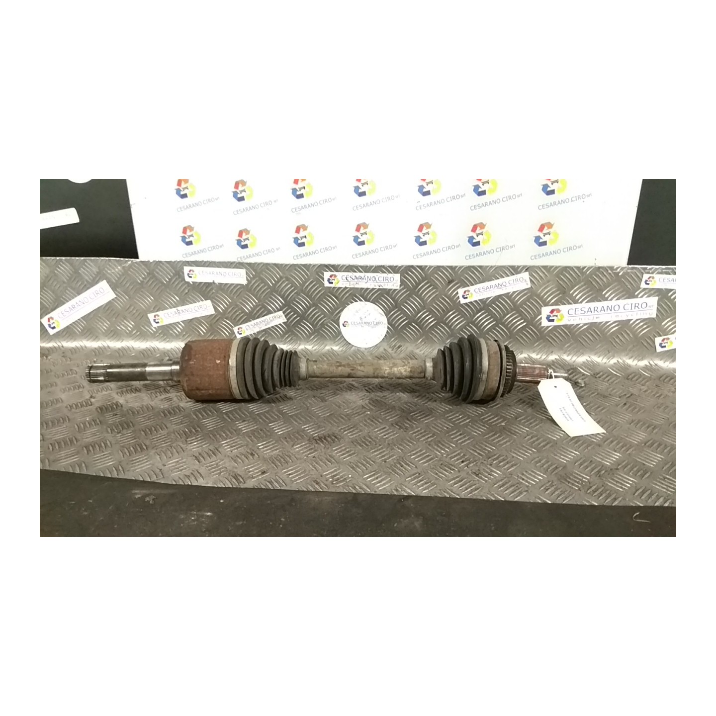 SEMIALBERO POST. COMPL. P/DIFFERENZIALE AUTOBLOCCANTE SX. 153 LAND ROVER DISCOVERY 3A SERIE (08/04-12/0 276DT LR072063