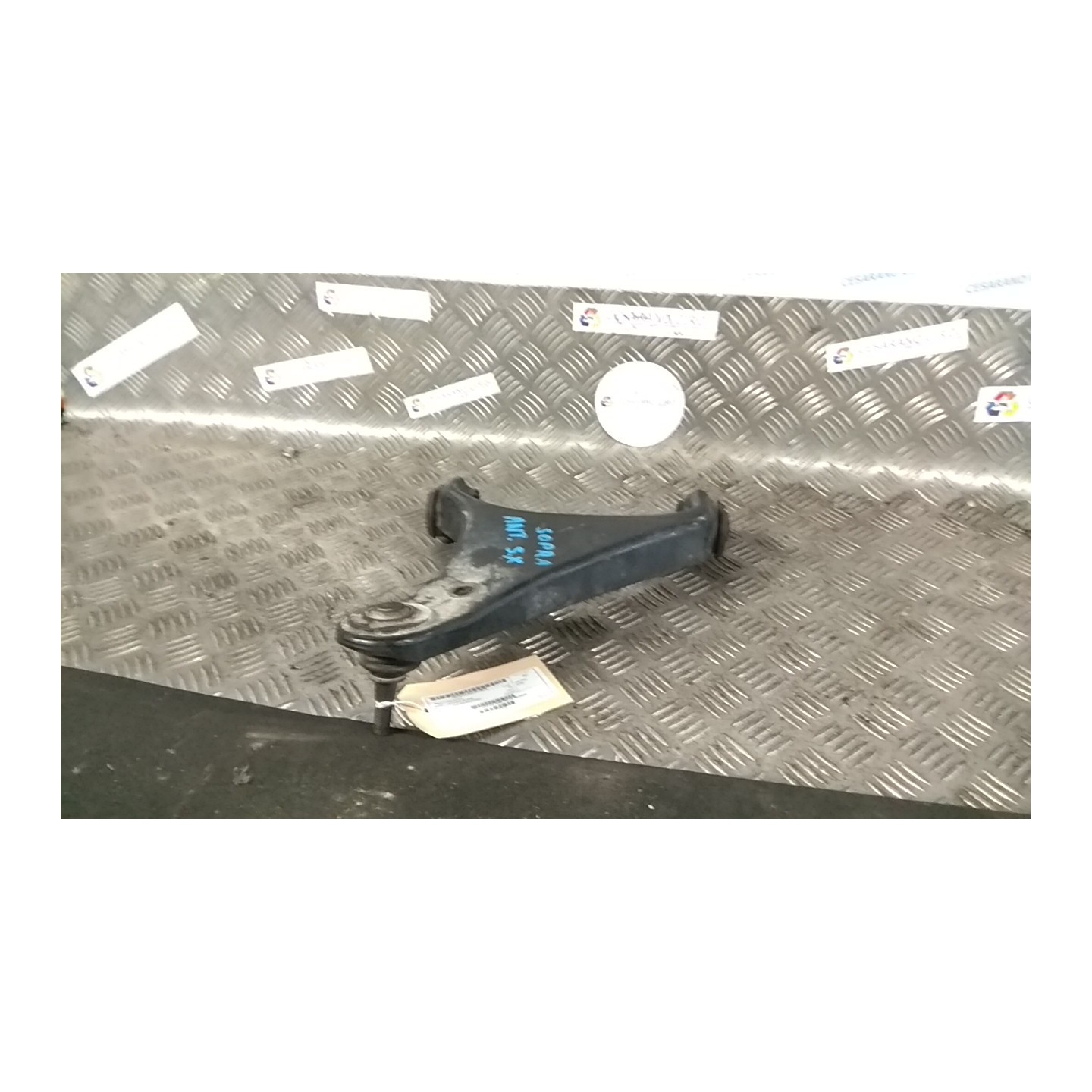 BRACCIO OSCILLANTE SUP. SOSP. ANT. SX. 156 LAND ROVER DISCOVERY 3A SERIE (08/04-12/0 276DT RBJ500232