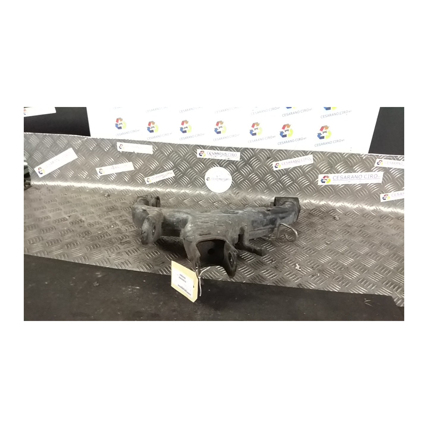 BRACCIO OSCILLANTE INF. SOSP. POST. SX. 166 LAND ROVER DISCOVERY 3A SERIE (08/04-12/0 276DT RGG500490