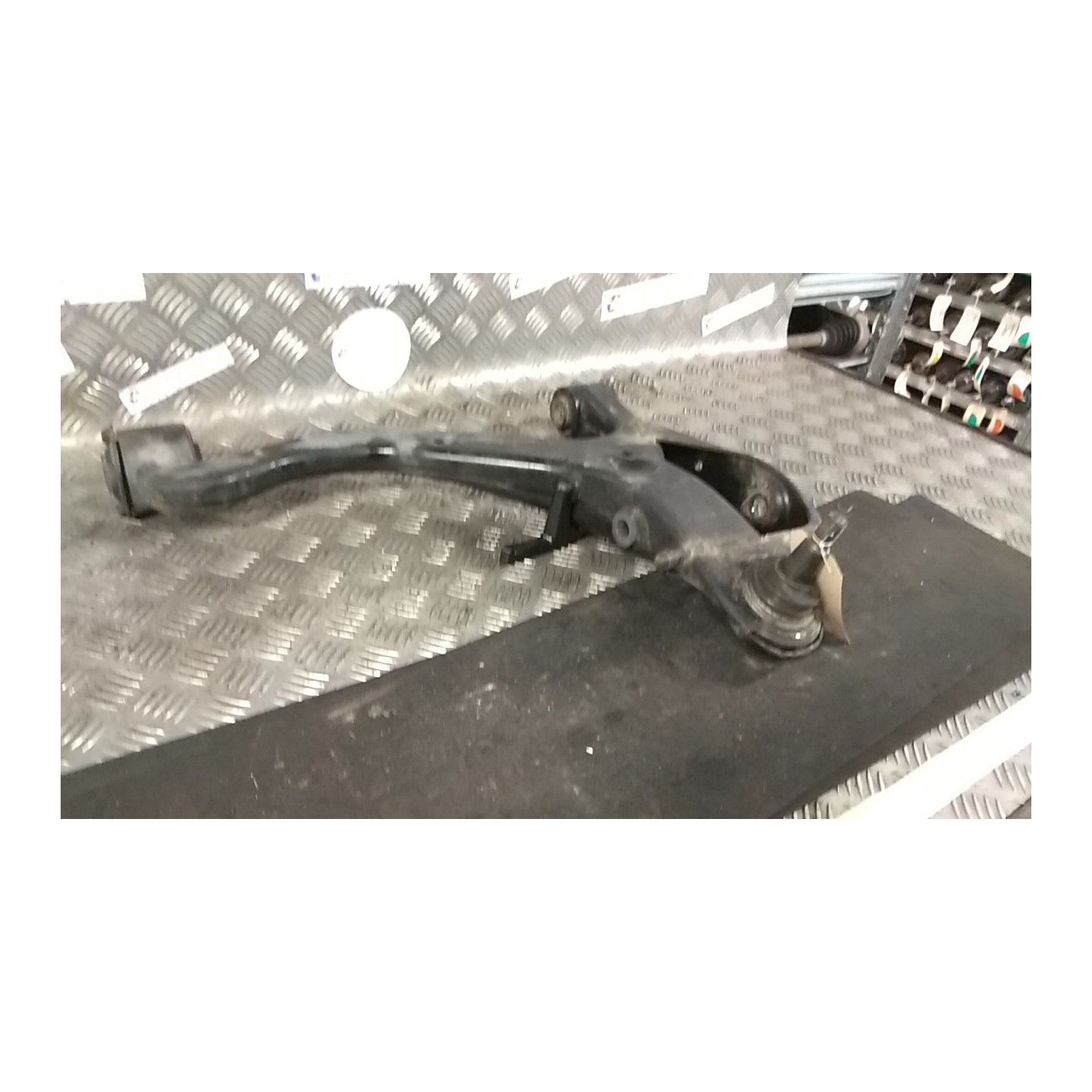BRACCIO OSCILLANTE INF. SOSP. ANT. SX. 168 LAND ROVER DISCOVERY 3A SERIE (08/04-12/0 276DT LR028250