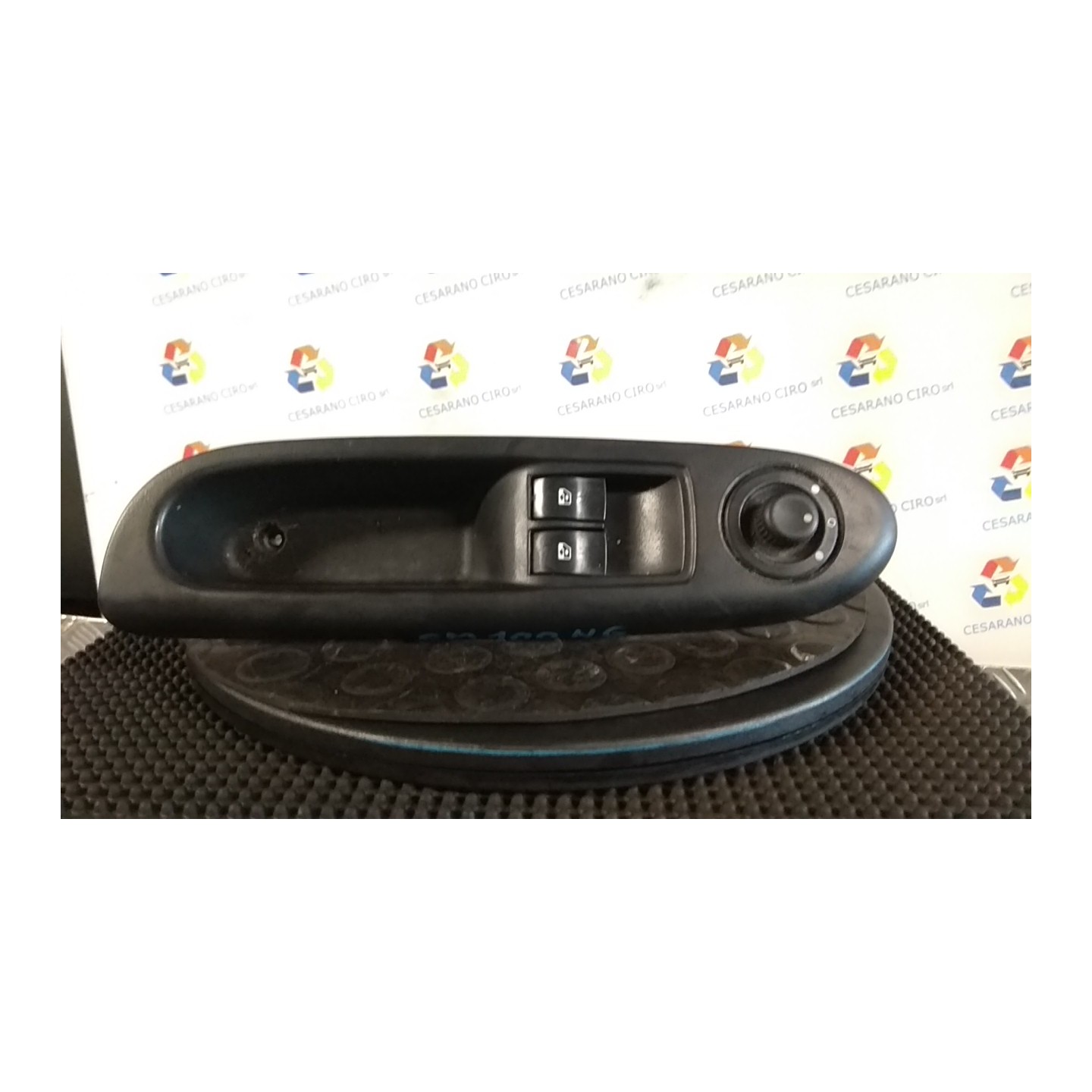 BLOCCO COMANDI ALZACRISTALLI SX. 027 RENAULT CLIO 2A SERIE (05/01-11/10) D4FB7 8200084008