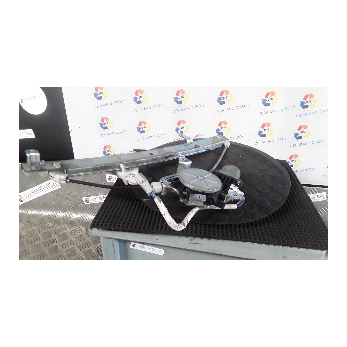 ALZACRISTALLO ELETTR. PORTA POST. SX. 054 HONDA JAZZ 1A SERIE (11/02-10/08) L13A1 72752SAAJ01