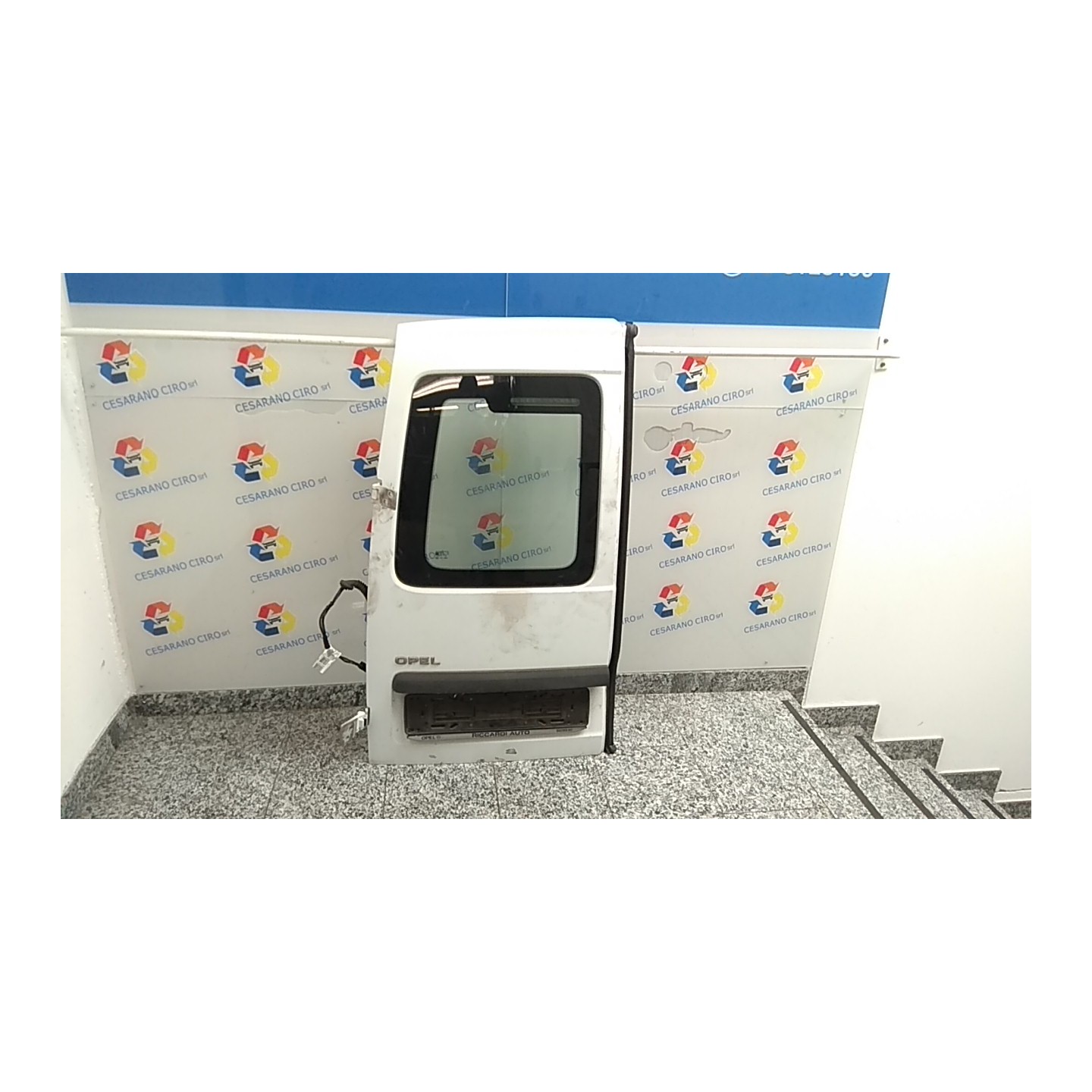 PORTA CARICO POST. A BATTENTE S/FORI TERGICRIST.POST. SX. 070 OPEL COMBO (X01) (11/01-01/12) Z13DTJ 93180782