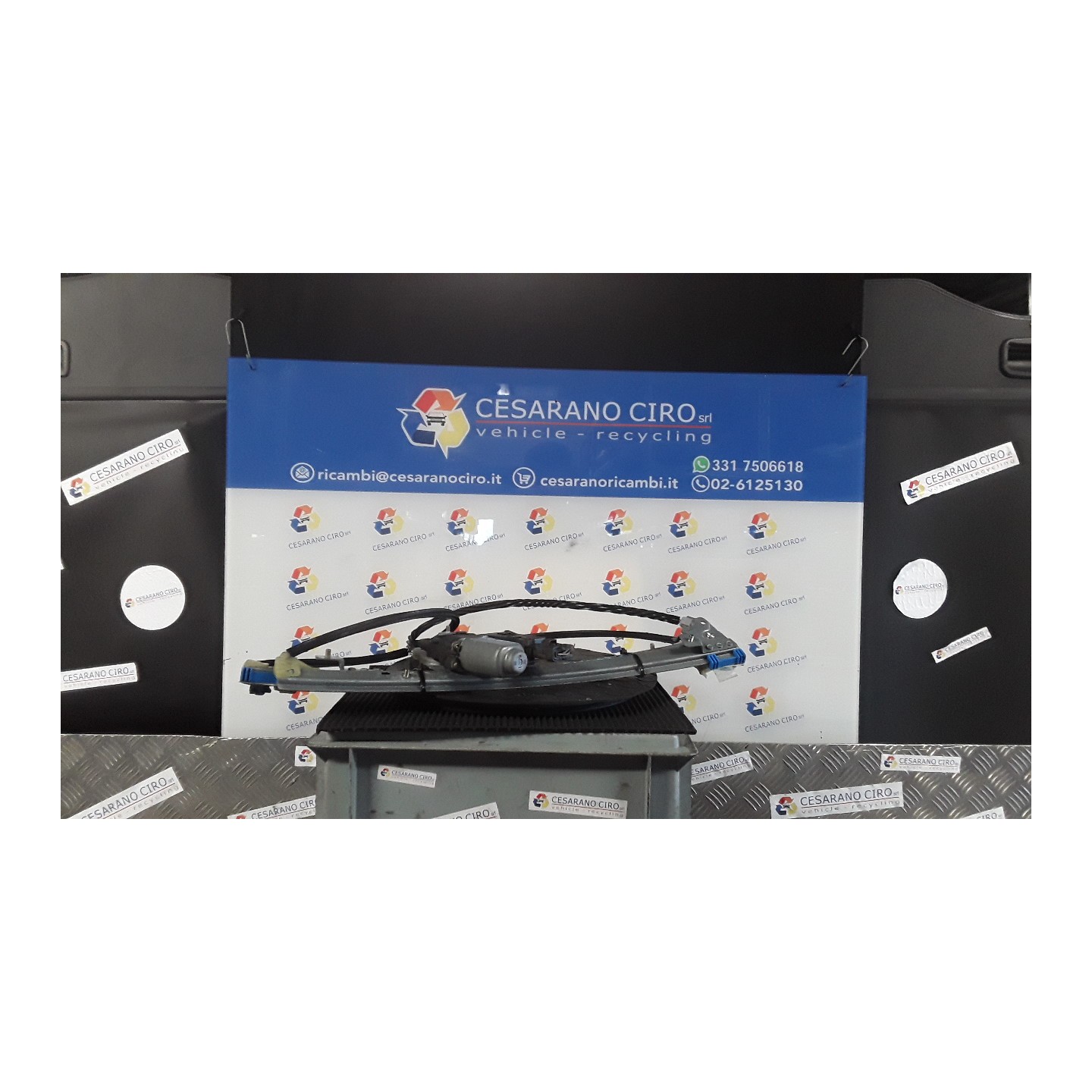 ALZACRISTALLO ELETTR. PORTA ANT. ANTISCHIAC.,C/MEMORIA,MOTORINO DX. 091 RENAULT LAGUNA 2A SERIE (03/01-09/07) F4PC7 8200722834