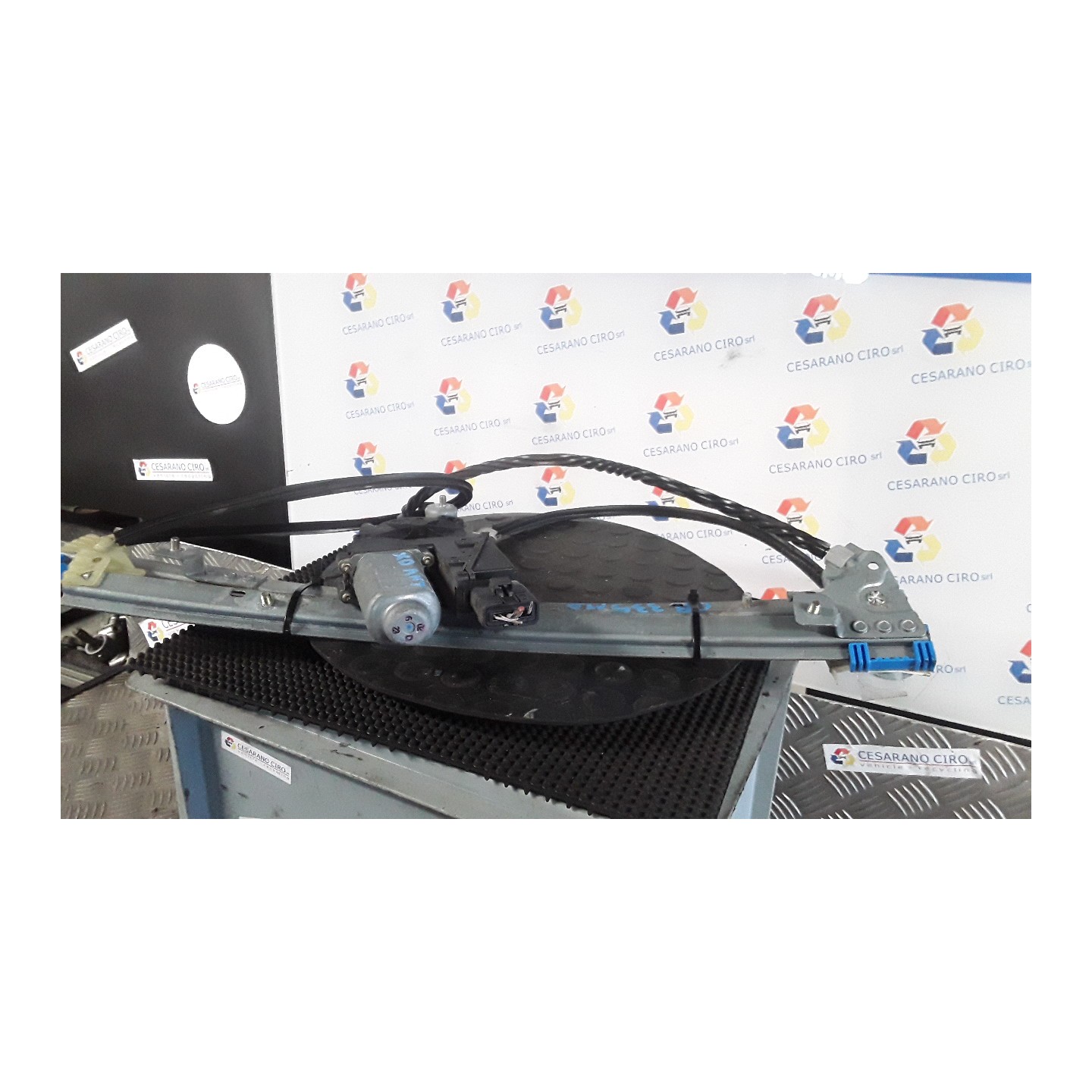 ALZACRISTALLO ELETTR. PORTA ANT. ANTISCHIAC.,C/MEMORIA,MOTORINO DX. 091 RENAULT LAGUNA 2A SERIE (03/01-09/07) F4PC7 8200722834