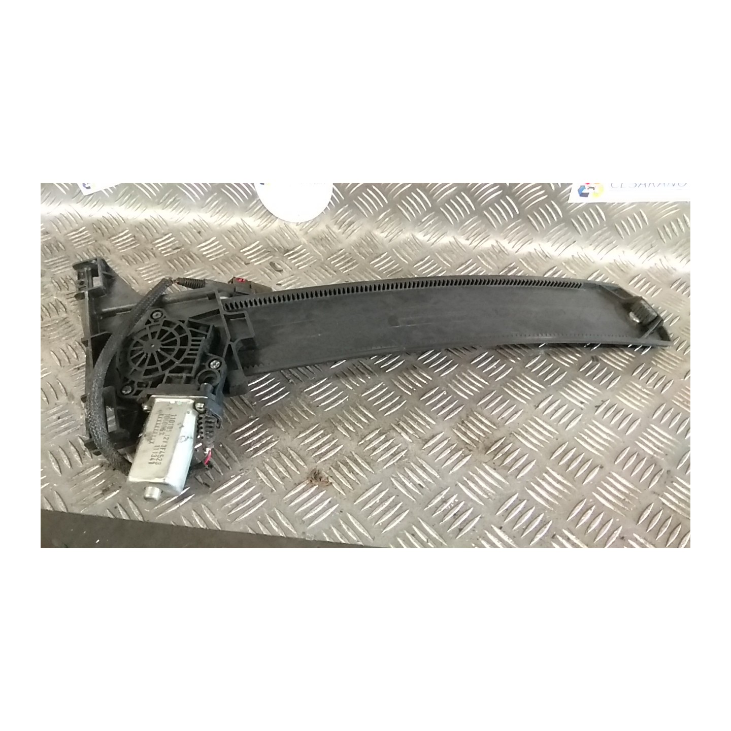 ALZACRISTALLO ELETTR. PORTA ANT. C/MOTORINO SX. 139 CHRYSLER PT CRUISER (05/00-10/05) 664 K05067591AC