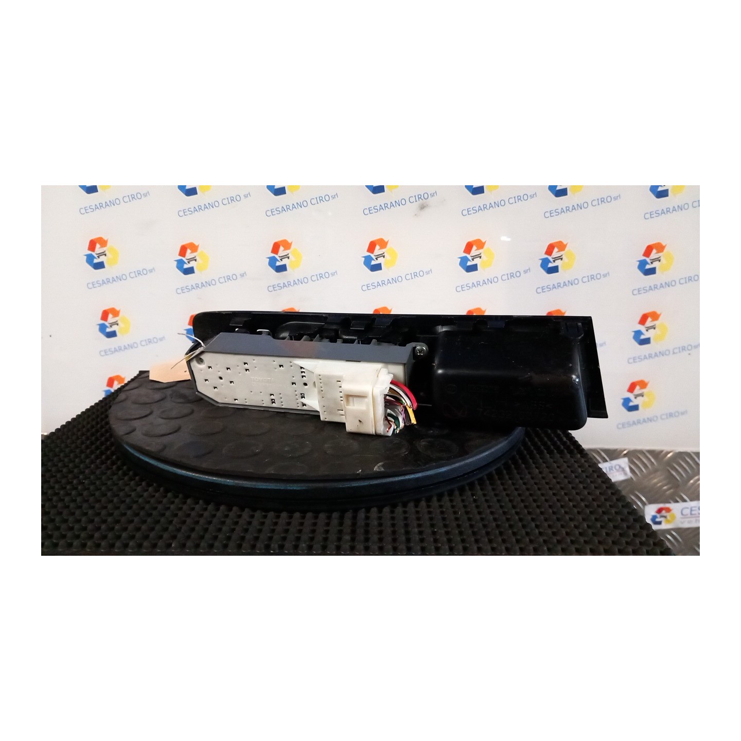 BLOCCO COMANDI ALZACRISTALLI 131 TOYOTA YARIS (03/17-02/21) 1KR 8482002340