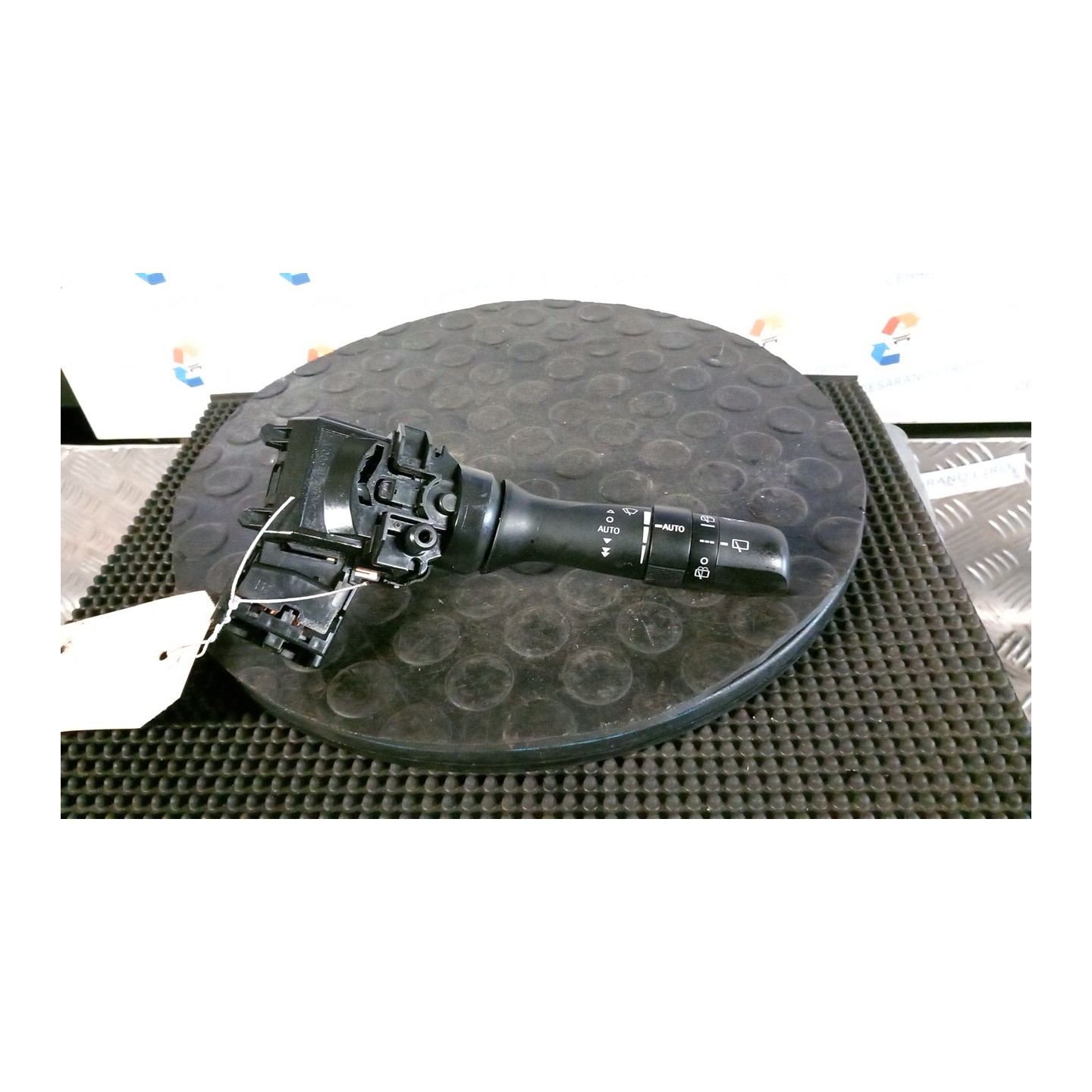 BLOCCO COMANDI TERGICRISTALLI 136 TOYOTA YARIS (03/17-02/21) 1KR 846520D180