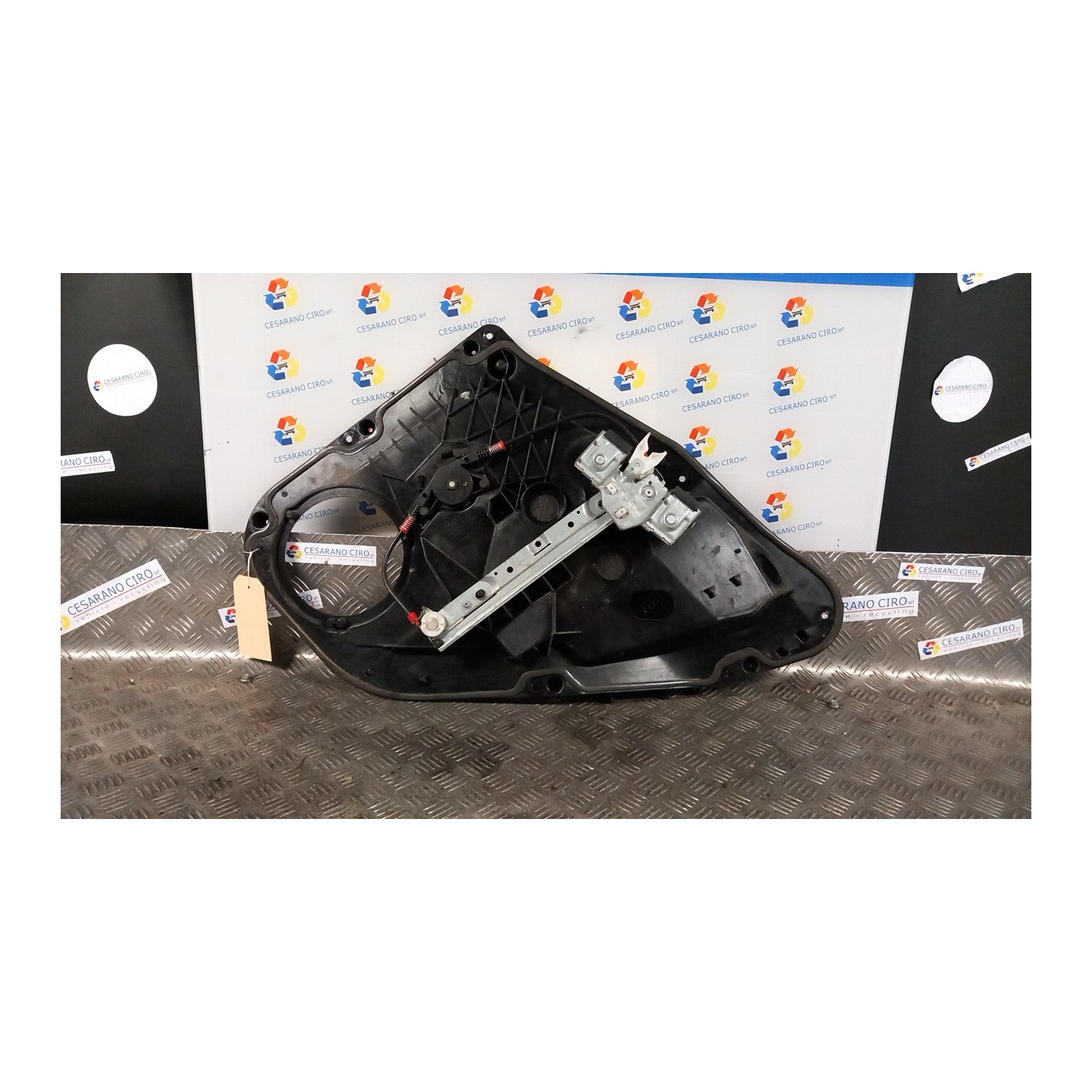 ALZACRISTALLO ELETTR. PORTA POST. SX. 066 FORD FIESTA (CB1) (09/08-10/13) SNJA 1633103