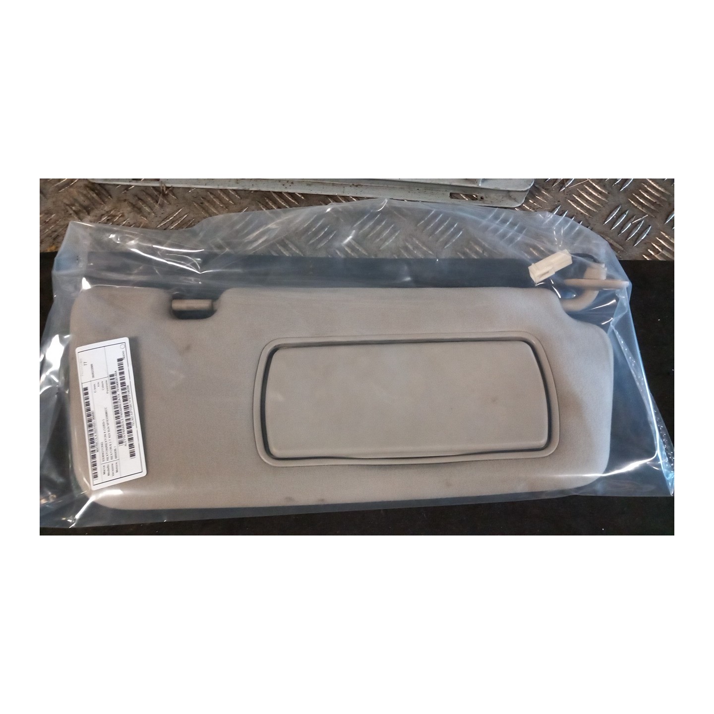 ALETTA PARASOLE PARABREZZA DX. 087 SSANGYONG REXTON/REXTON II (12/03-) 665935 7610408201ABA