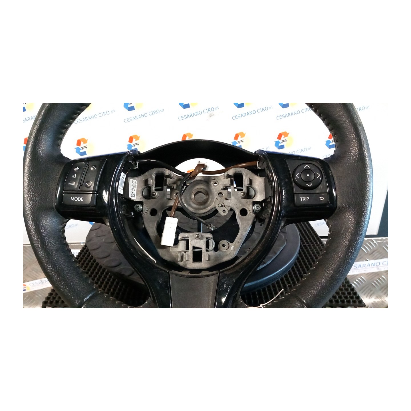 VOLANTE 135 TOYOTA YARIS (03/17-02/21) 1KR 451020D30024