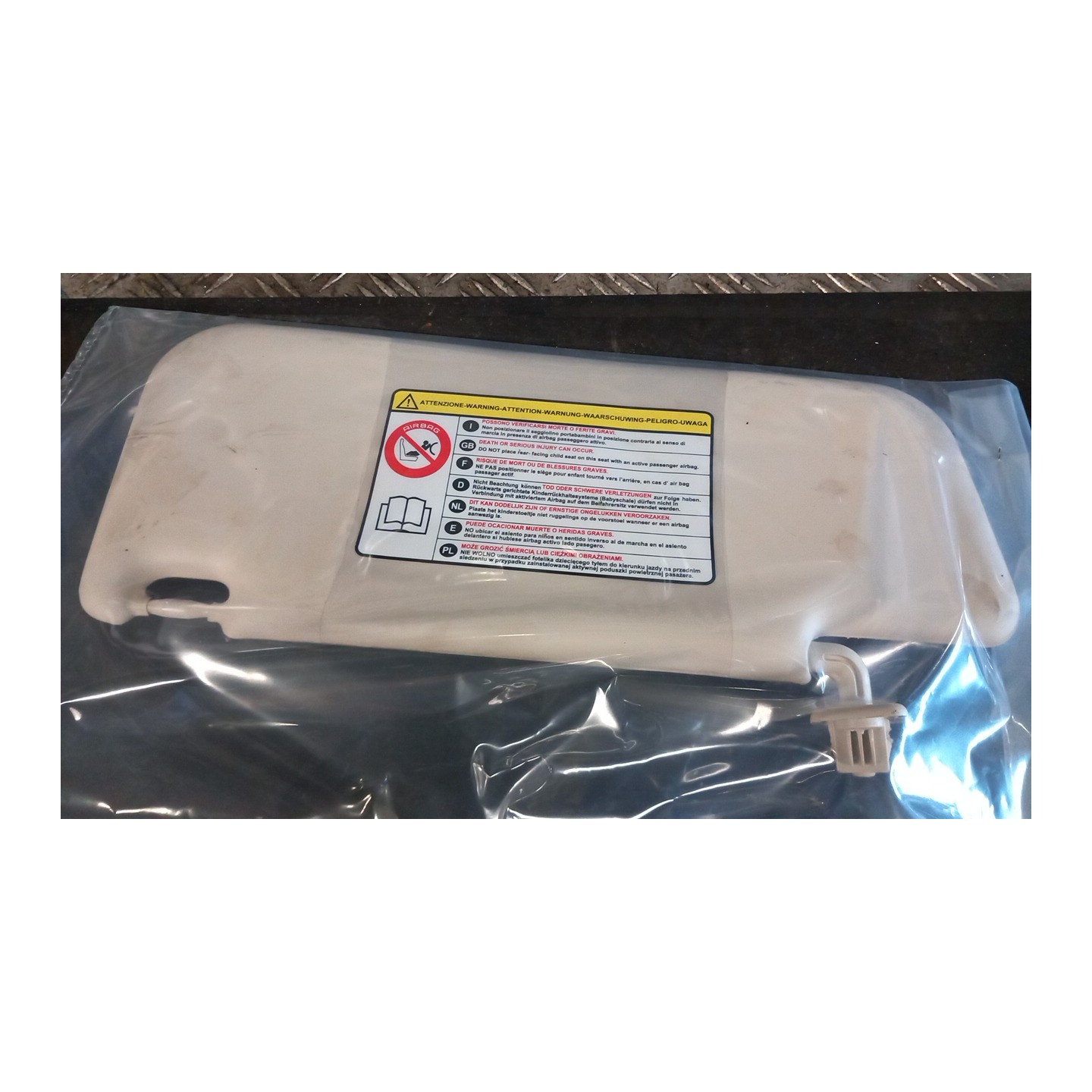 ALETTA PARASOLE PARABREZZA DX. 030 FORD KA (CCU) (10/08-03/17) 169A4000 1570922