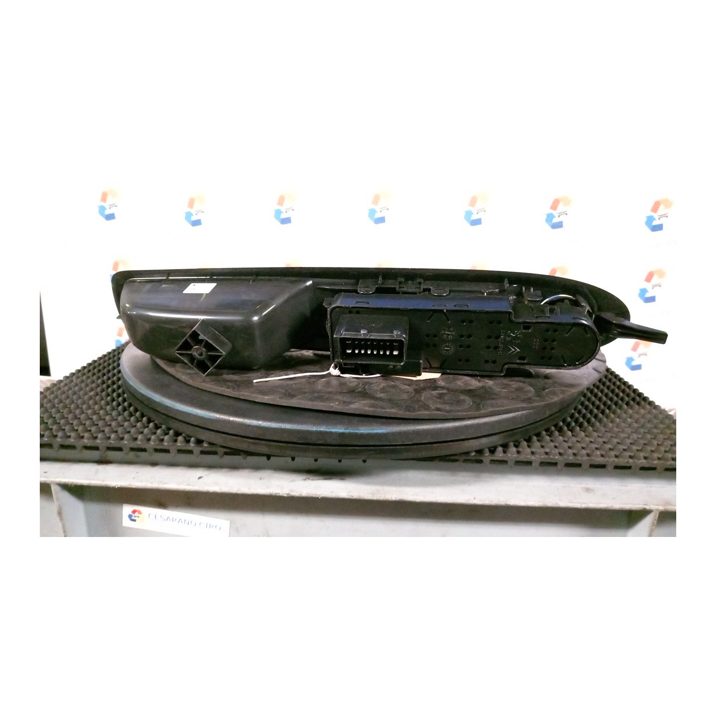 BLOCCO COMANDI ALZACRISTALLI E RETROVISORI EST. 081 CITROEN DS3 (01/16-) BH02 NB3719005073009