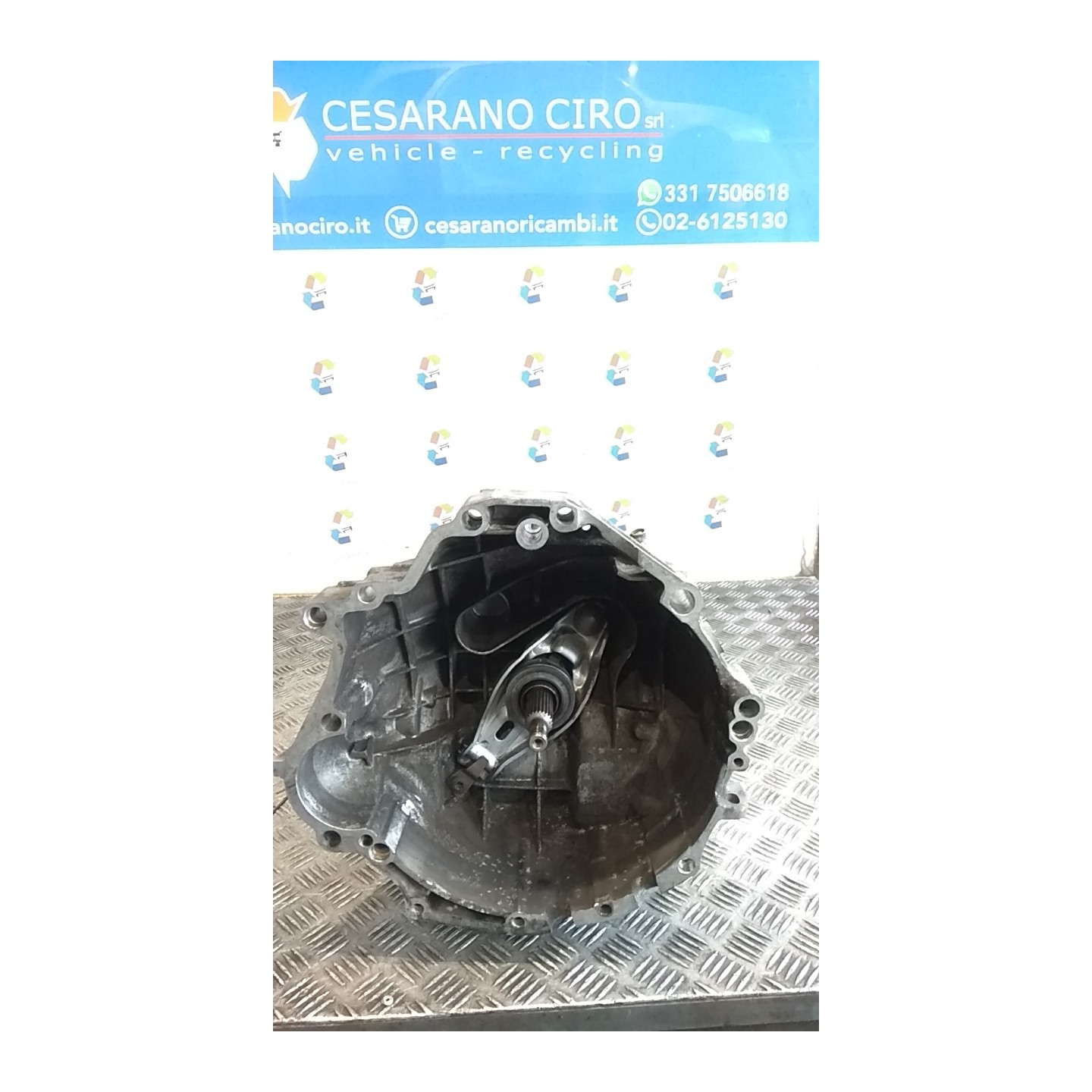 CAMBIO COMPL. 001 AUDI A4 (8E) (11/00-11/04) AVF 02X300044AX