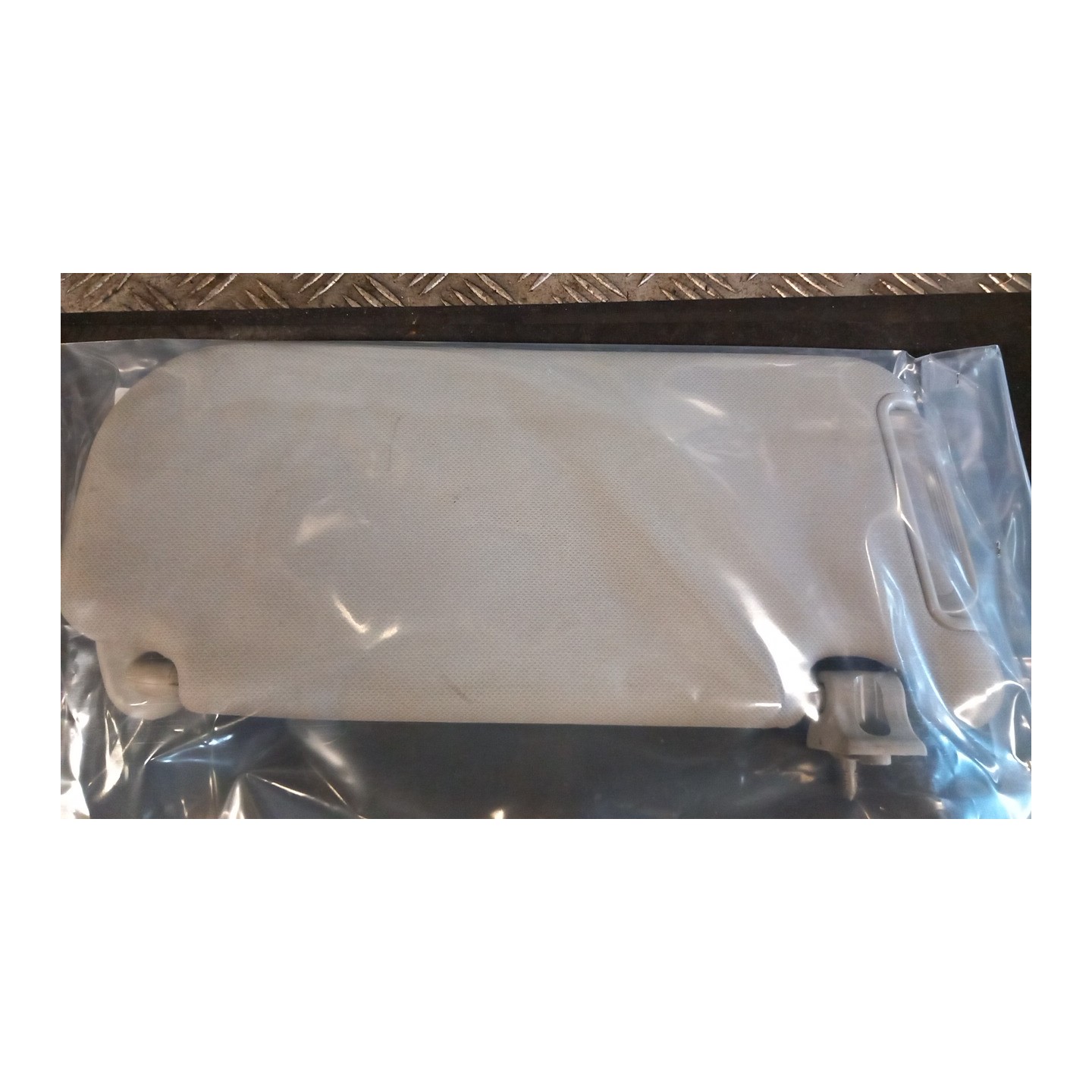 ALETTA PARASOLE PARABREZZA MBS SX. 021 HYUNDAI IX35 (02/10-) D4FD 852102S020MCH