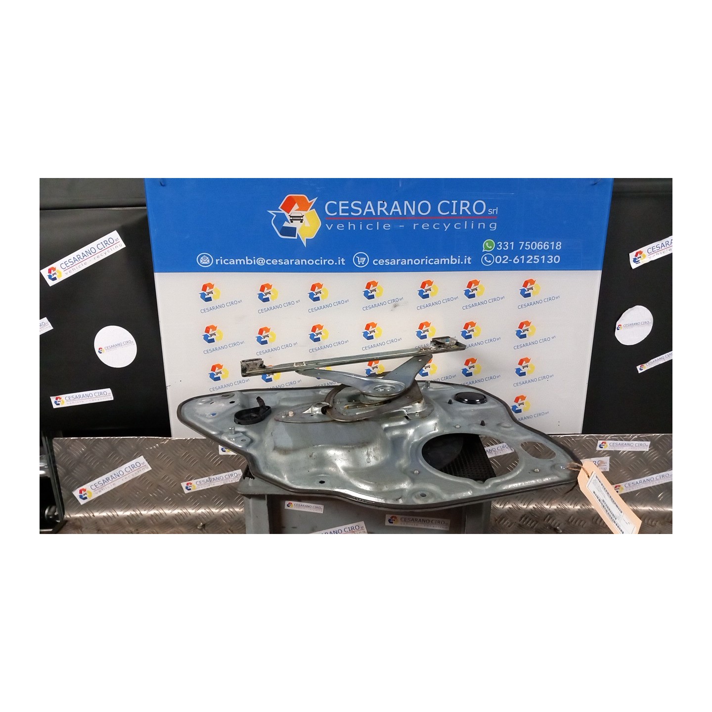 ALZACRISTALLO ELETTR. PORTA POST. DX. 035 VOLVO V50 (02/04-12/12) D4204T 31253106