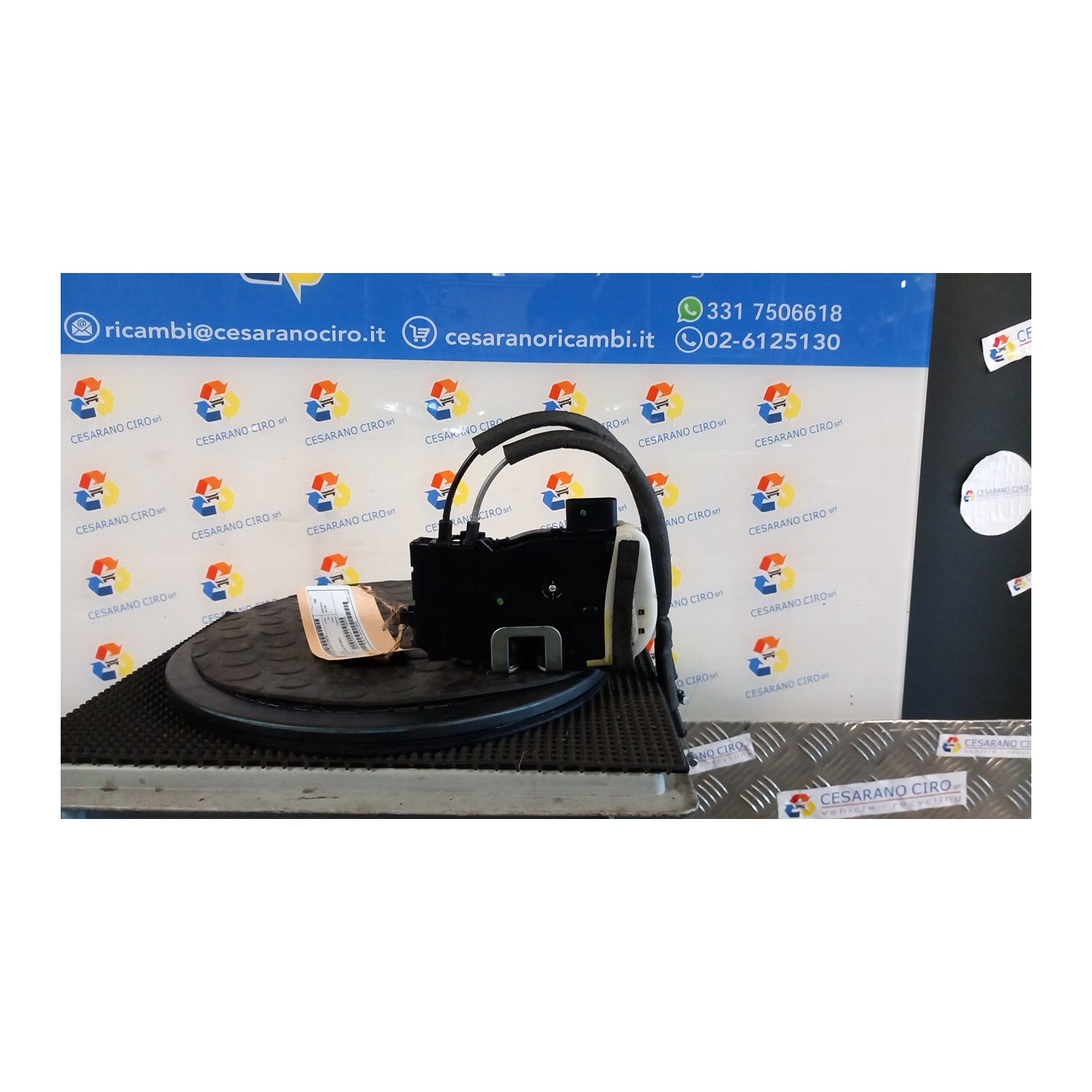 SERRATURA PORTA ANT. DX. 102 HYUNDAI IX35 (02/10-) D4FD 813202Y010