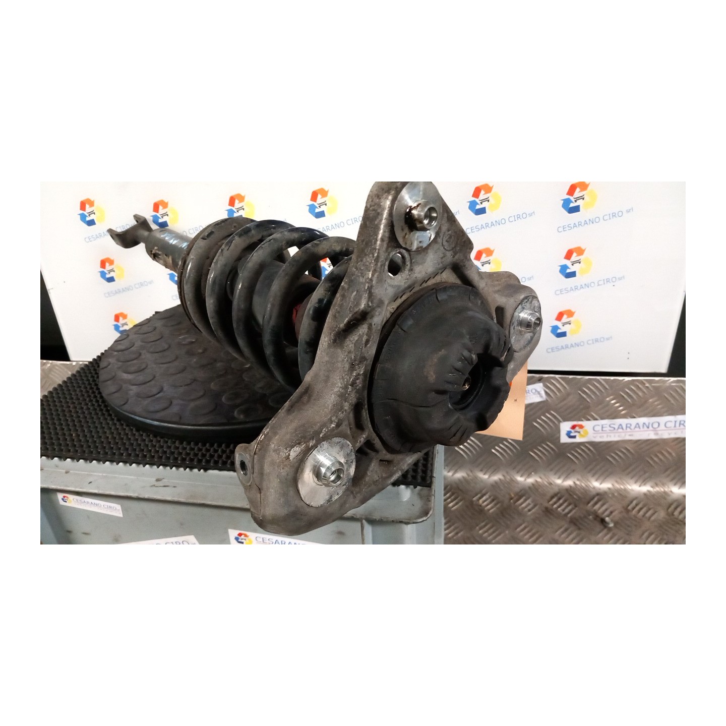 AMMORTIZZATORE ANT. DX. 060 AUDI A4 (8E) (11/00-11/04) AVF 8E0413031CC
