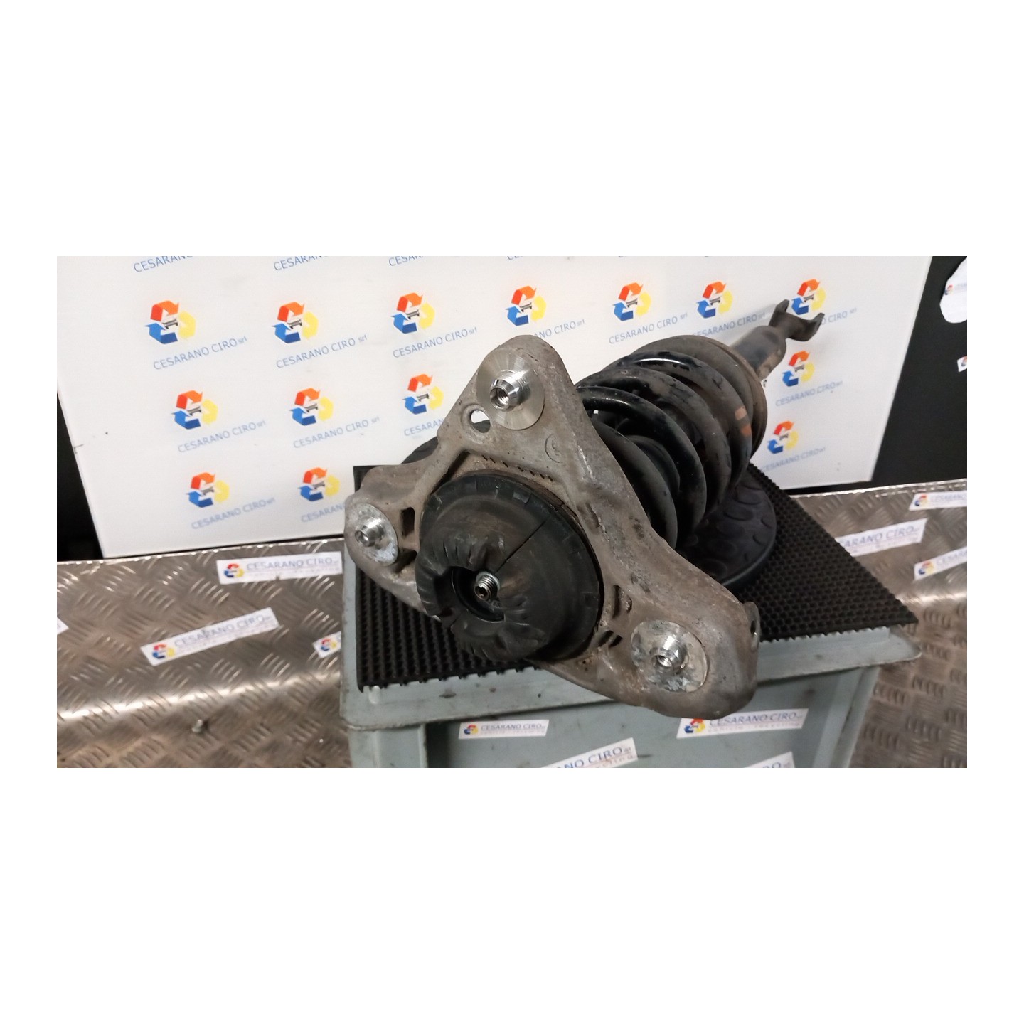 AMMORTIZZATORE ANT. SX. 061 AUDI A4 (8E) (11/00-11/04) AVF 8E0413031CC