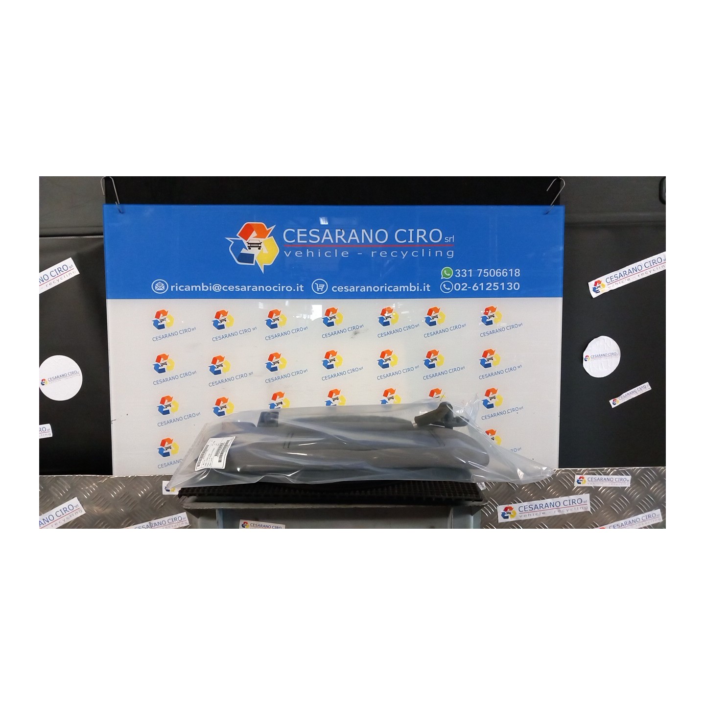 ALETTA PARASOLE PARABREZZA DX. 082 KIA SORENTO 1A SERIE (07/02-12/06 D4CB 852043E010CY