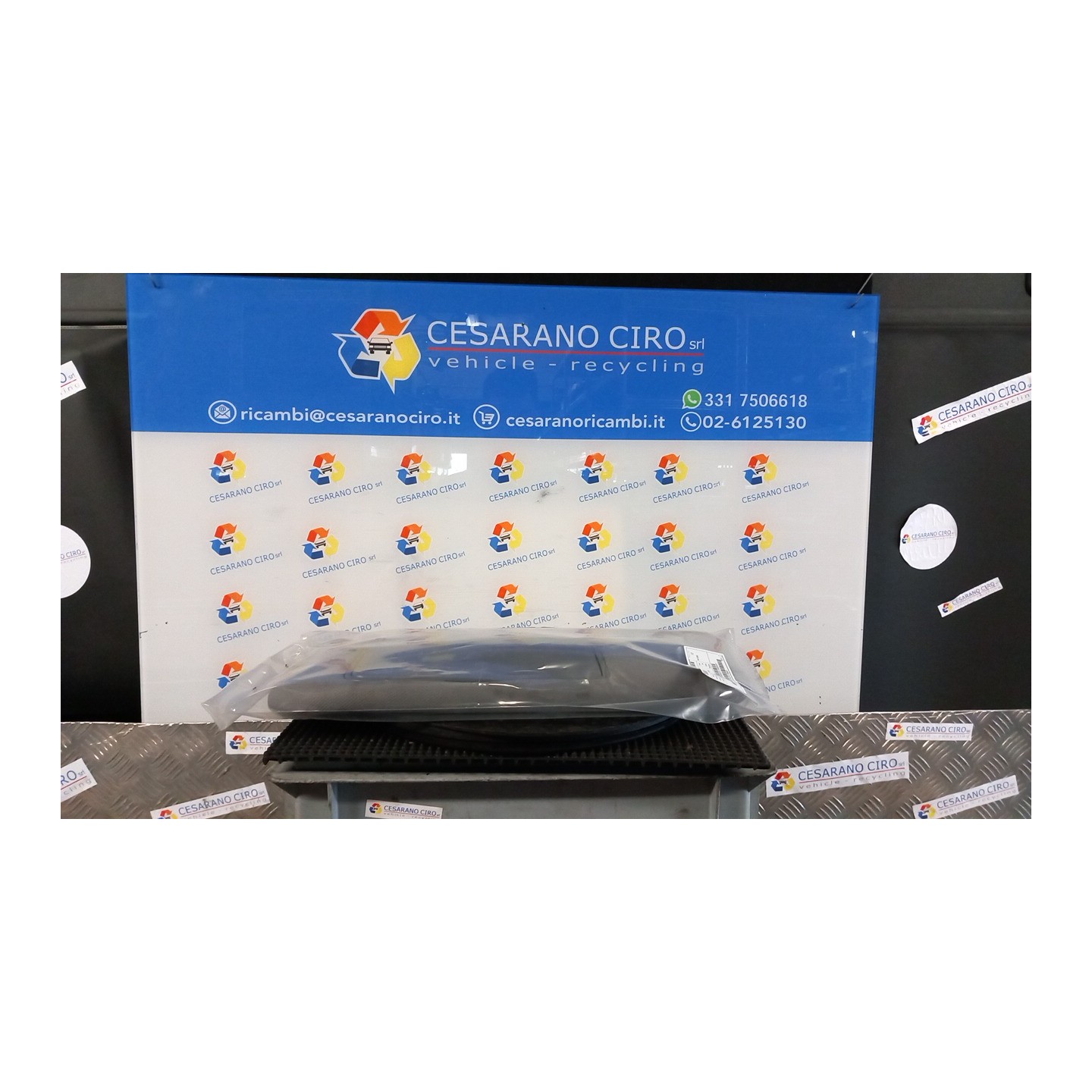 ALETTA PARASOLE PARABREZZA SX. 083 KIA SORENTO 1A SERIE (07/02-12/06 D4CB 852033E010CY