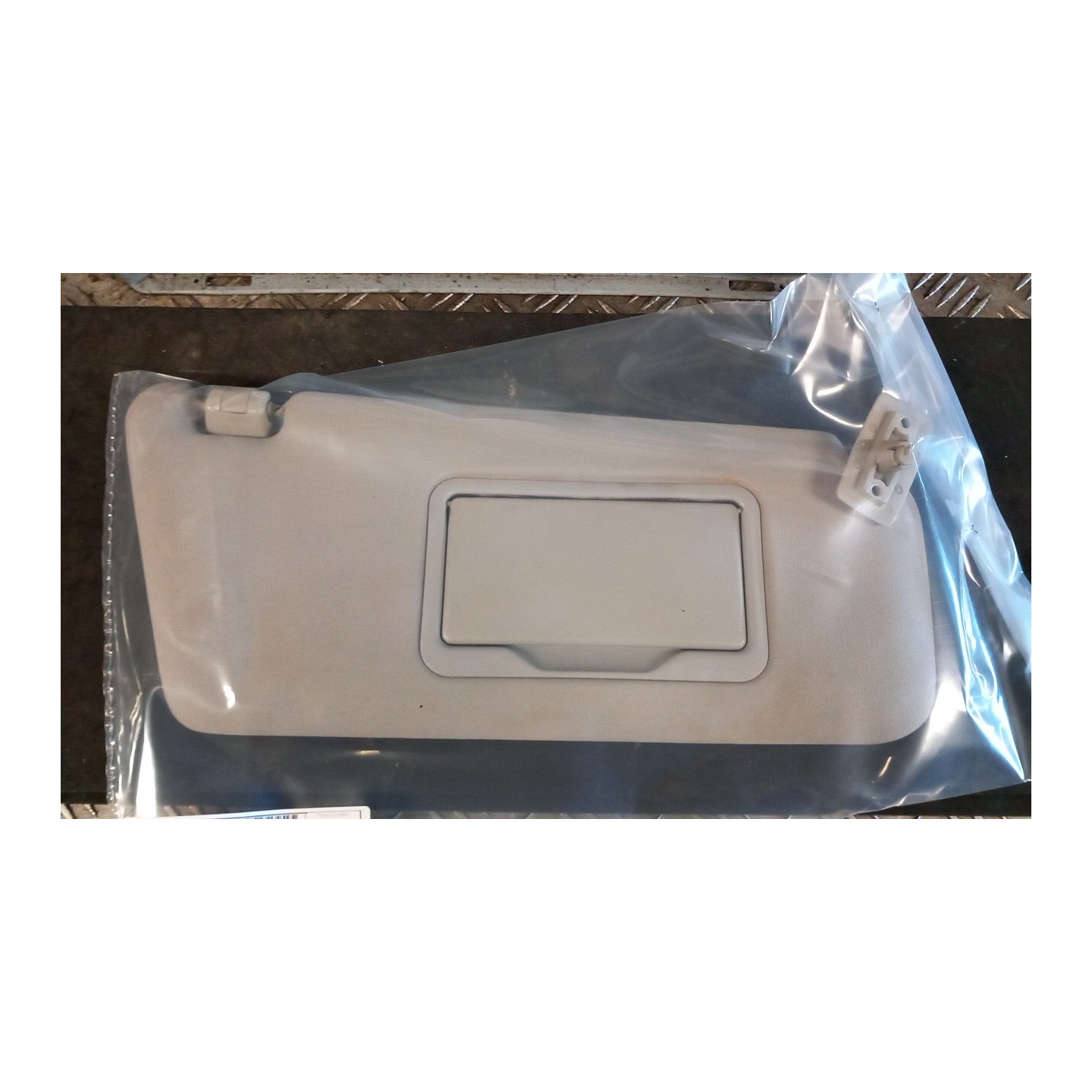 ALETTA PARASOLE PARABREZZA C/SPECCHIETTO DX. 124 MERCEDES-BENZ CLASSE A (W168) (03/01-06/04) 166940 A1688100410