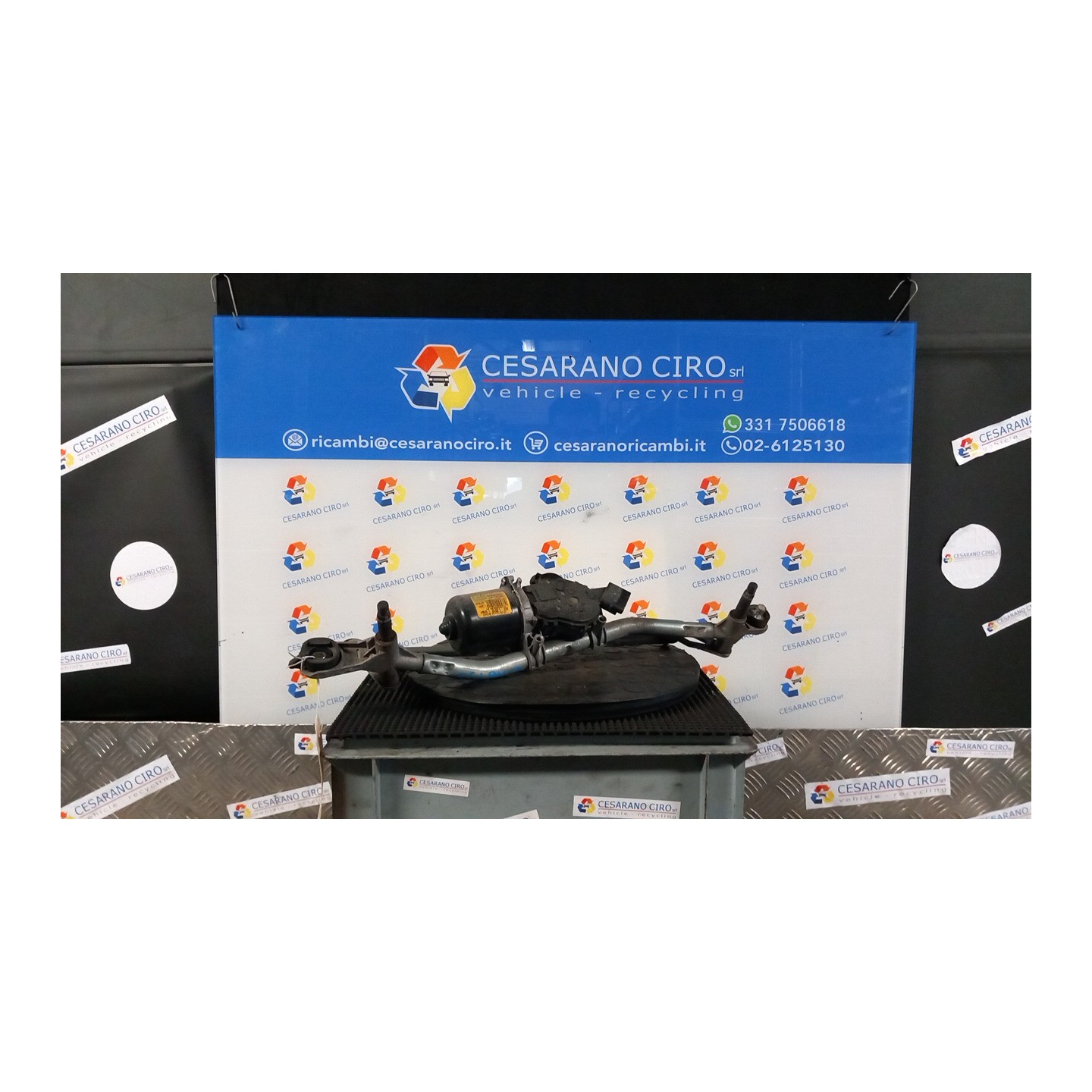 MECCANISMO TERGIPARABREZZA CON MOTORINO 017 CITROEN DS3 (01/16-) BH02 6405QC