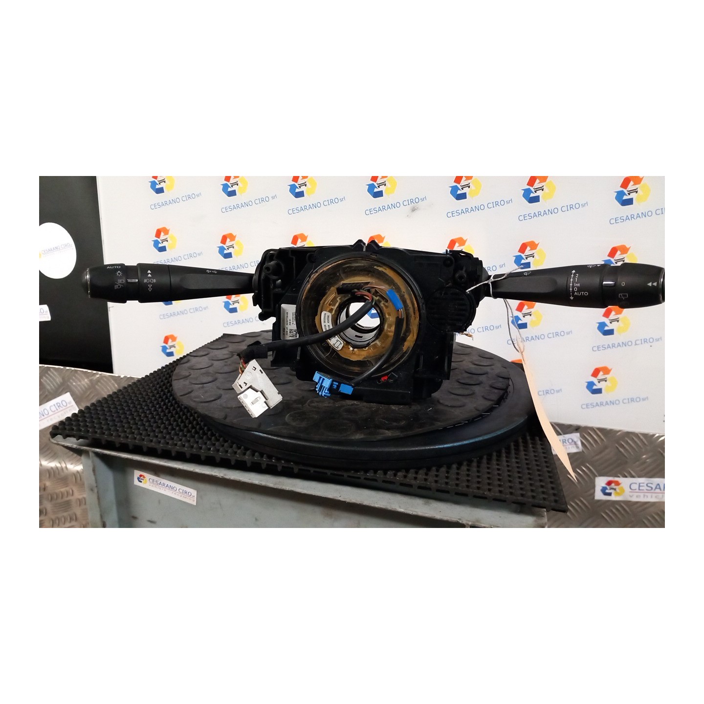DEVIOGUIDASGANCIO C/TERGI ANT. C/SENS. PIOGGIA 057 PEUGEOT 508 (09/10-11/14-) RH01 98000242ZD