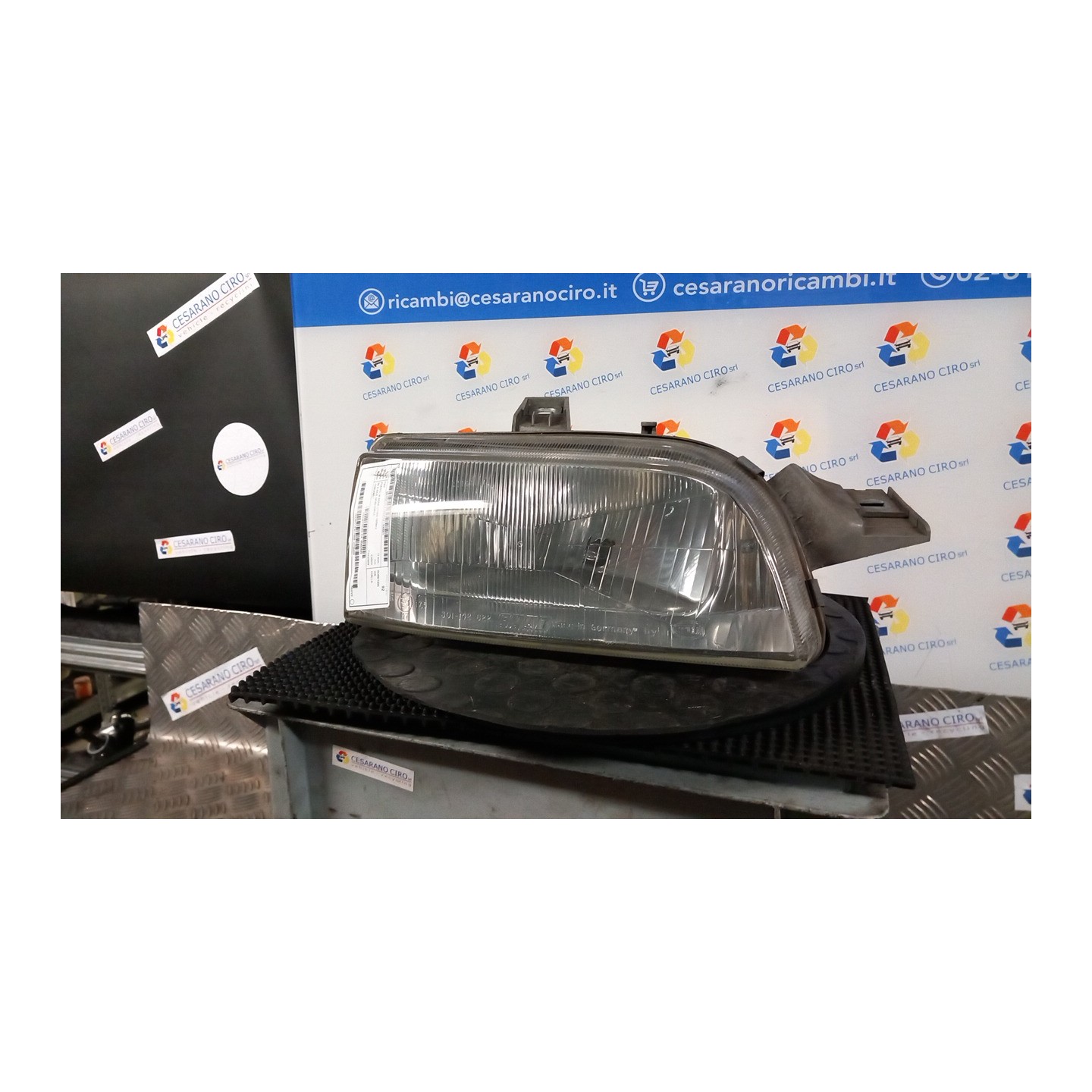 PROIETTORE DX. 081 FIAT PUNTO 1A SERIE (11/93-10/99) 176B2000 46402649