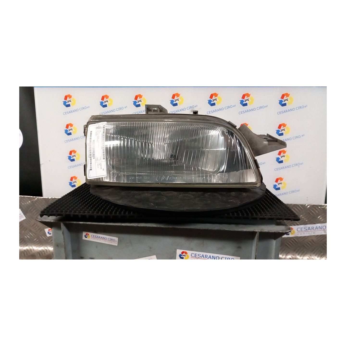 PROIETTORE DX. 081 FIAT PUNTO 1A SERIE (11/93-10/99) 176B2000 46402649