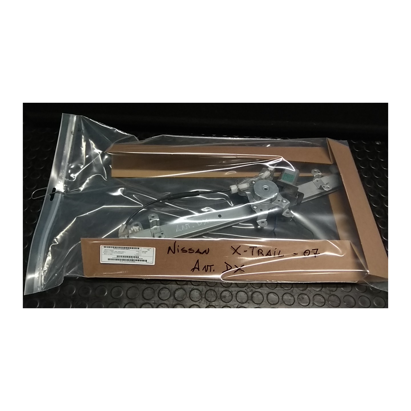 ALZACRISTALLO ELETTR. PORTA ANT. DX. 015 NISSAN X-TRAIL (T30) (10/03-08/07) YD22 807208H300