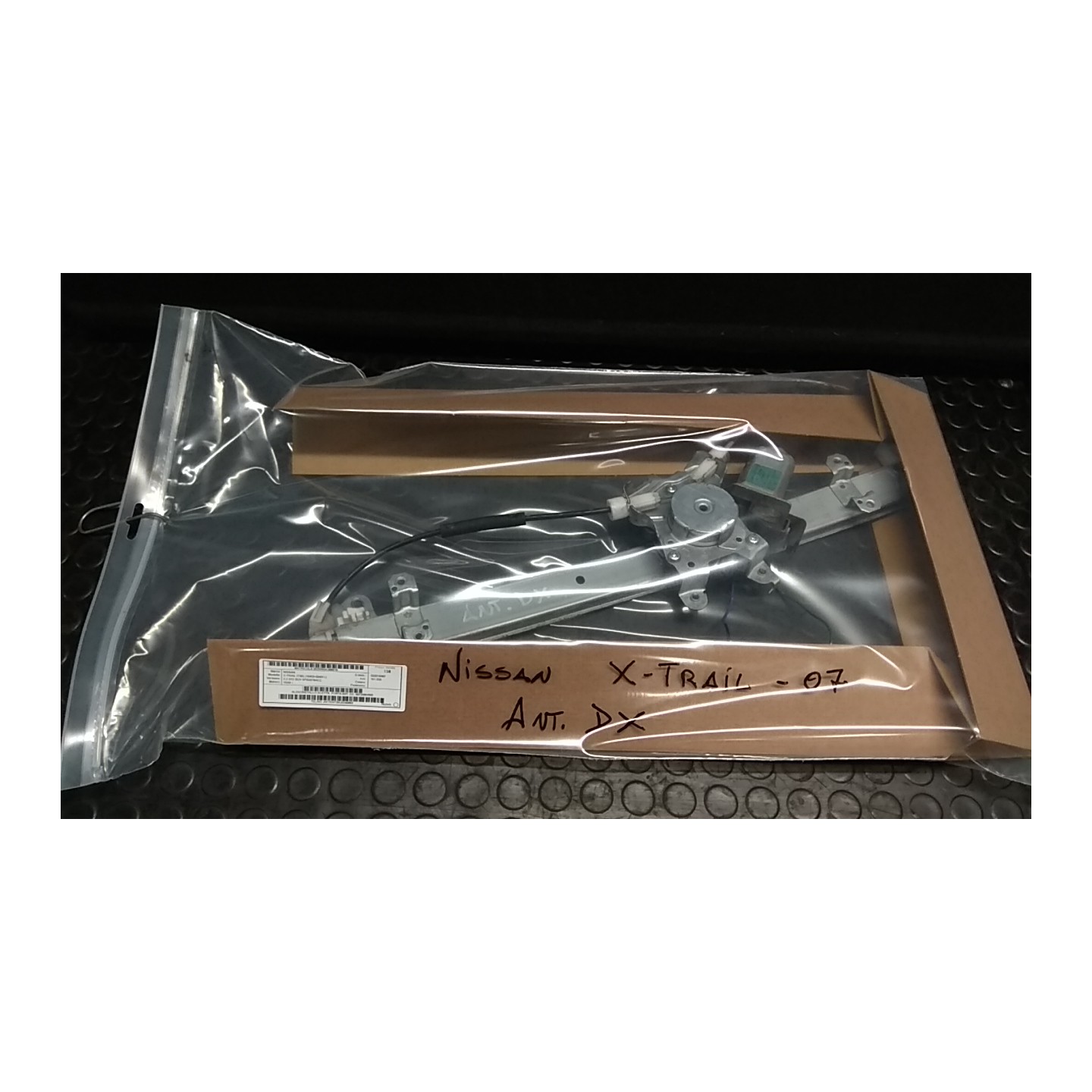 ALZACRISTALLO ELETTR. PORTA ANT. DX. 015 NISSAN X-TRAIL (T30) (10/03-08/07) YD22 807208H300