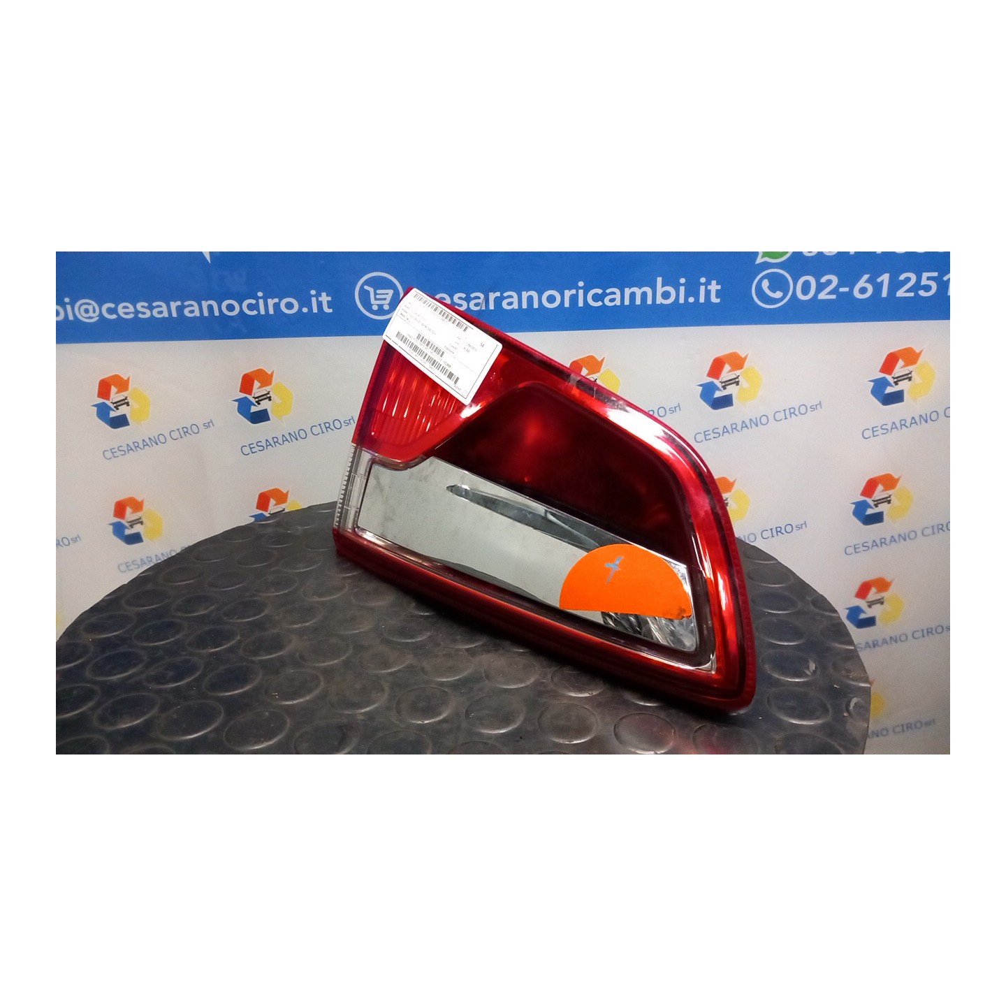 FANALE POST. PARTE INT. LIVELLO 1 DX. 076 FORD ECOSPORT (11/17-) M1JJ 1823806