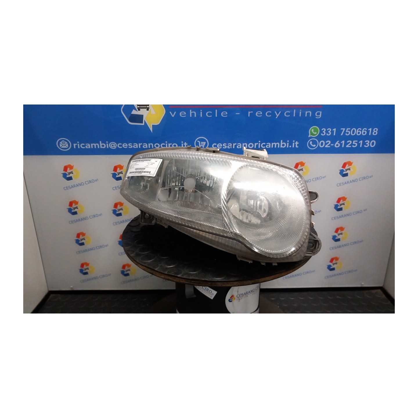 PROIETTORE DX. 096 ALFA ROMEO 147 (W8) (08/00-01/06) AR37203 46826194