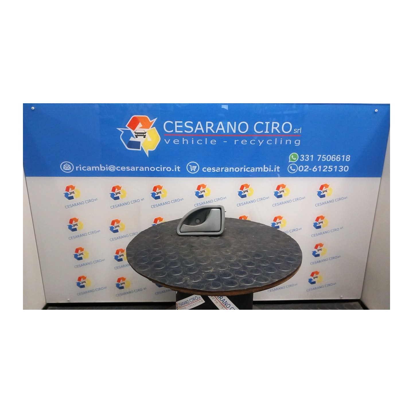 MANIGLIA INT. APERTURA  PORTA ANT. GRIGIO DX. 054 RENAULT TWINGO 1A SERIE (08/98-09/07) D7FF7 8200247803