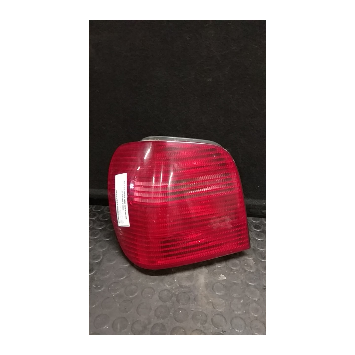 FANALE POST. SX. 014 VOLKSWAGEN POLO 3A SERIE (11/94-09/01) AUD 6N0945095
