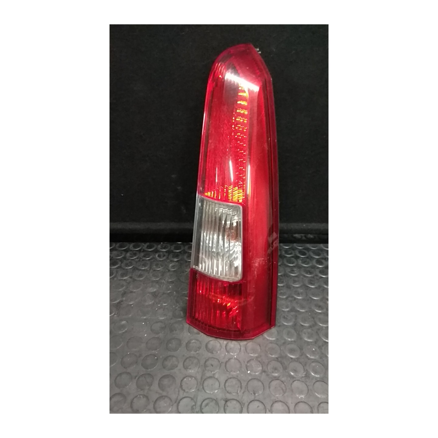 FANALE POST. PARTE SUP. DX. 106 VOLVO V70/XC70 (01/00-10/07) D5252T 30655375