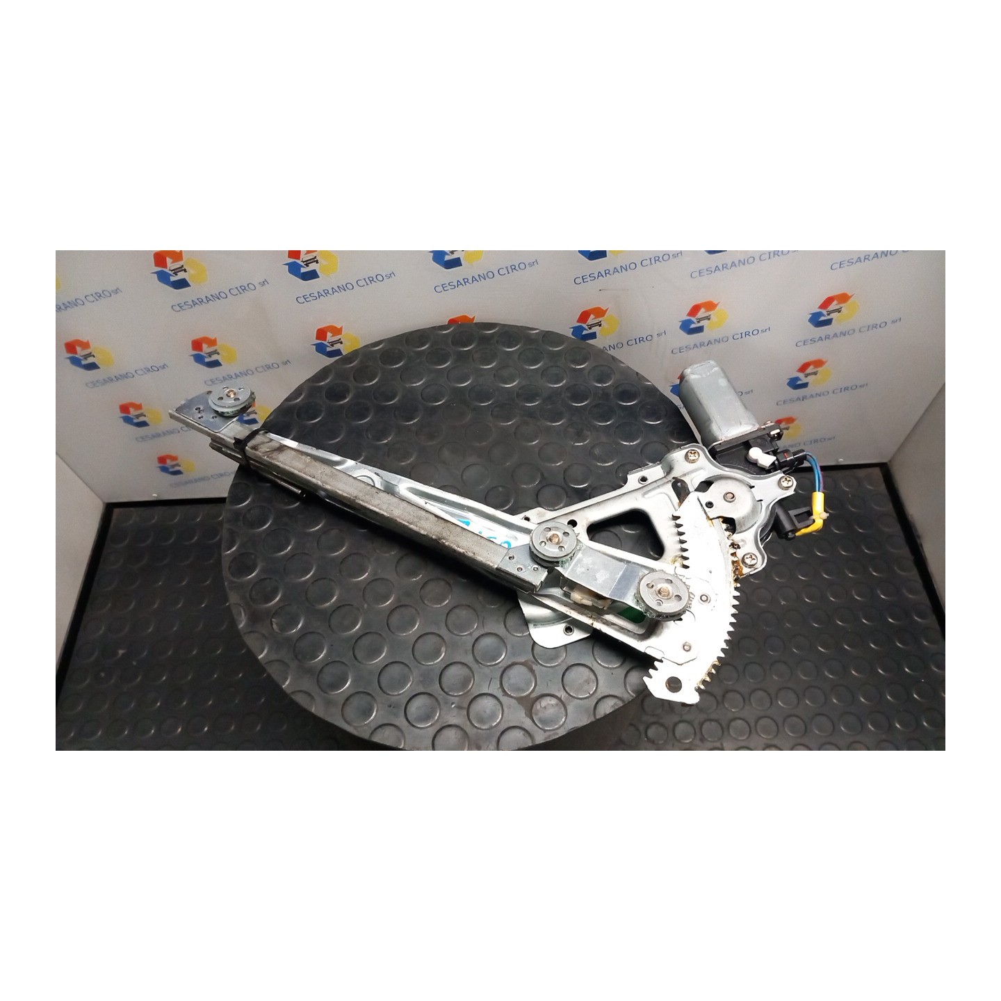 ALZACRISTALLO ELETTR. PORTA POST. DX. 058 SUBARU LEGACY (02/99-10/03) EJ25 62222AE000