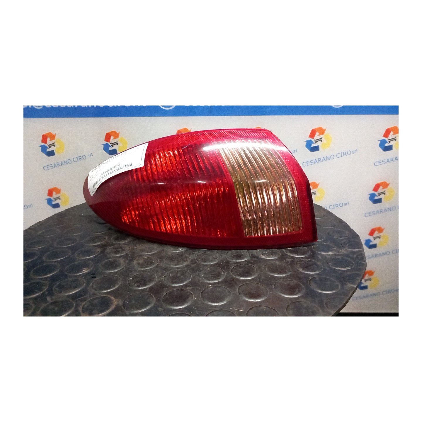 FANALE POST. PARTE EST. SX. 023 ALFA ROMEO 147 (W8) (08/00-01/06) AR37203 46556349