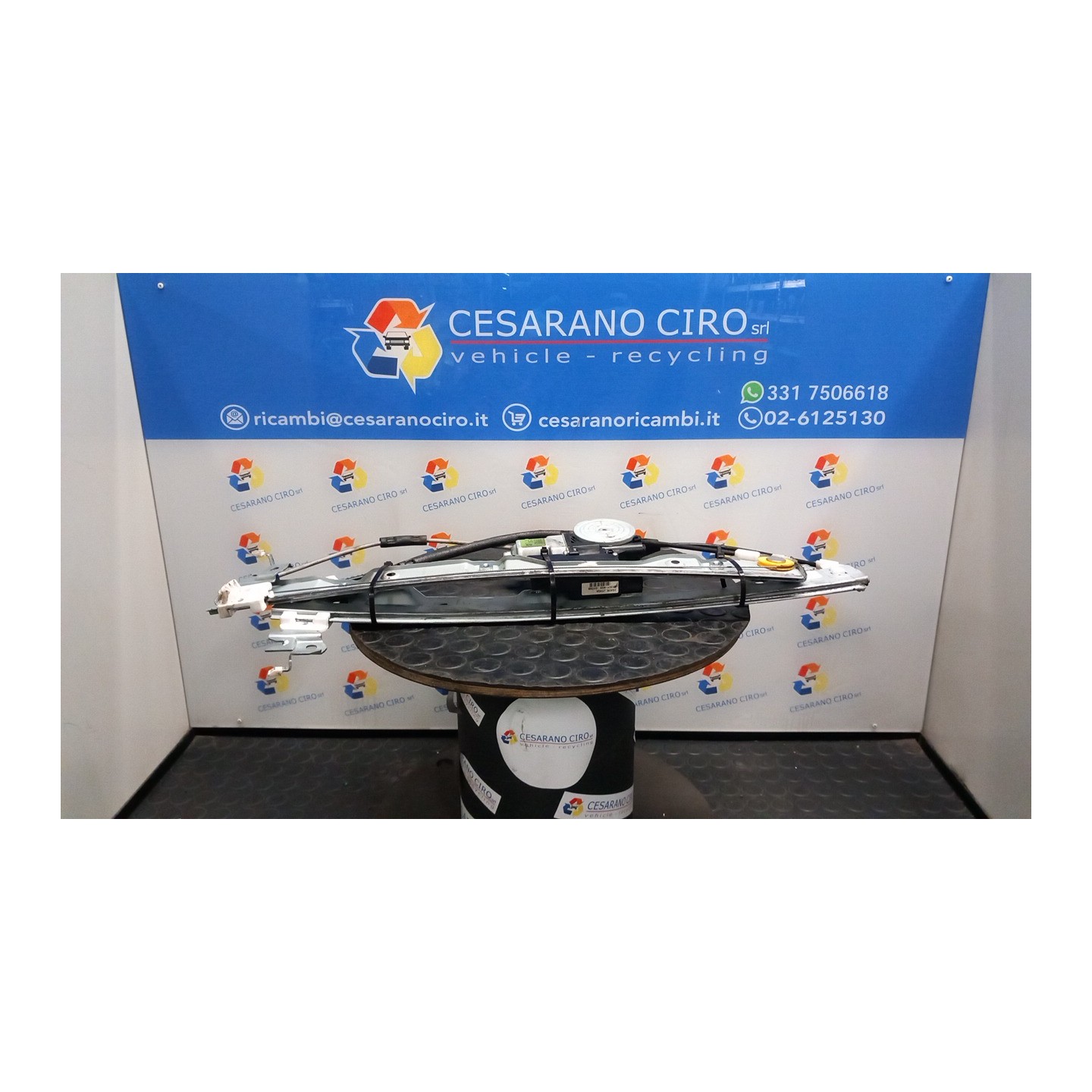 ALZACRISTALLO ELETTR. PORTA ANT. DX. 042 RENAULT KOLEOS (05/08-) M9RZ8 80720JY00B