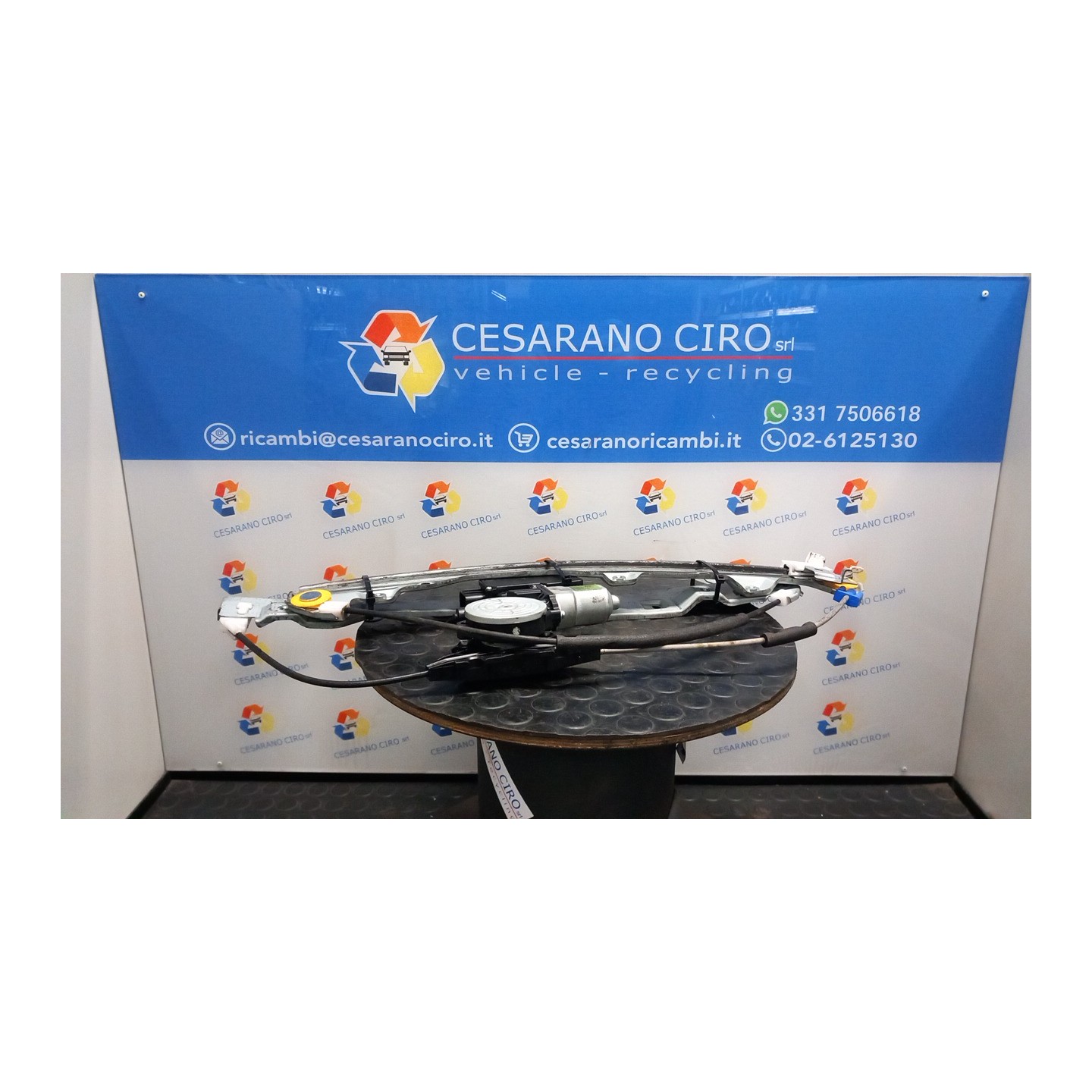 ALZACRISTALLO ELETTR. PORTA ANT. DX. 042 RENAULT KOLEOS (05/08-) M9RZ8 80720JY00B