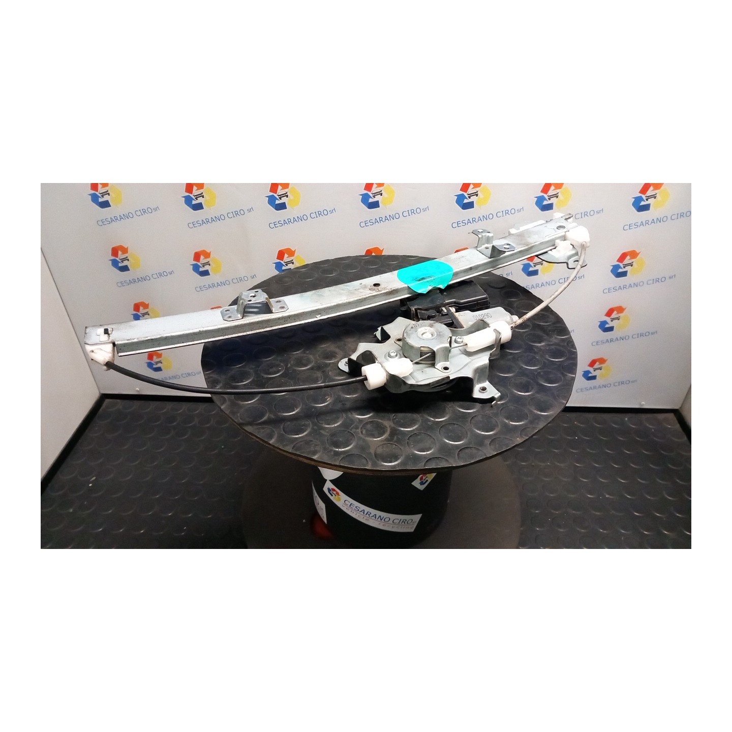ALZACRISTALLO ELETTR. PORTA POST. SX. 044 RENAULT KOLEOS (05/08-) M9RZ8 82721JY00A