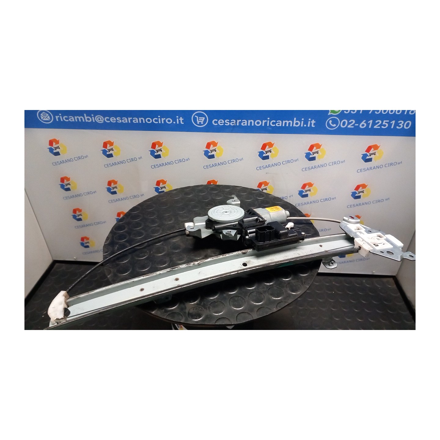 ALZACRISTALLO ELETTR. PORTA POST. SX. 044 RENAULT KOLEOS (05/08-) M9RZ8 82721JY00A