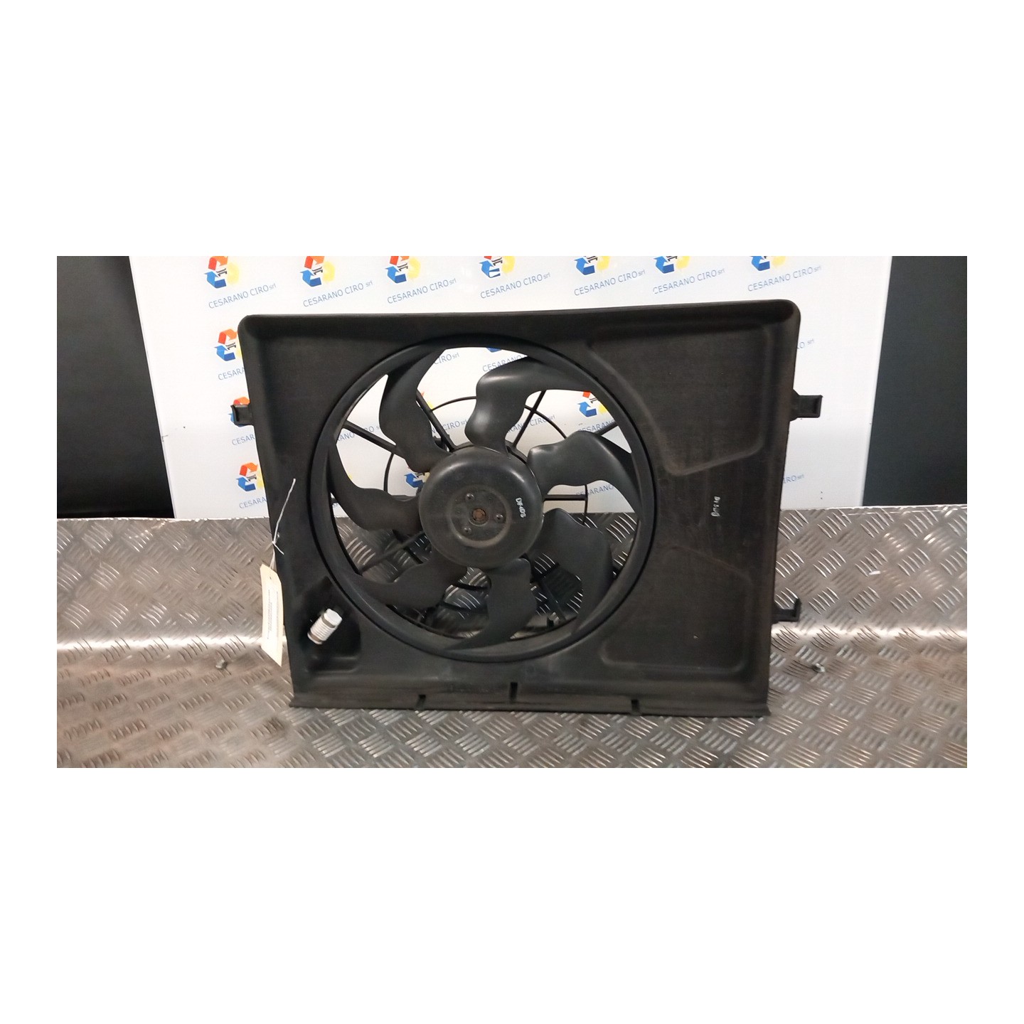 ELETTROVENTOLA CON SUPPORTO 130 HYUNDAI I30 (07/07-) D4FB 253802H600