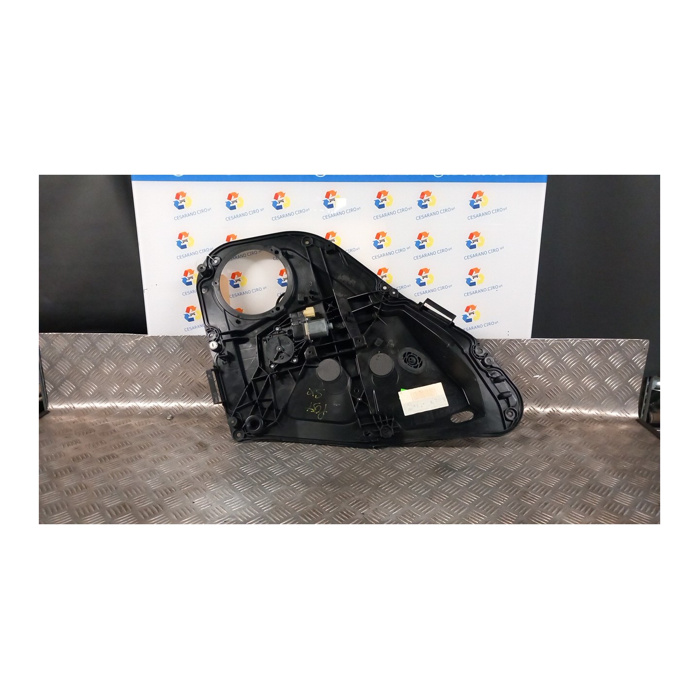 ALZACRISTALLO ELETTR. PORTA POST. SX. 010 FORD FIESTA (CB1) (09/08-10/13) KVJA 1633103