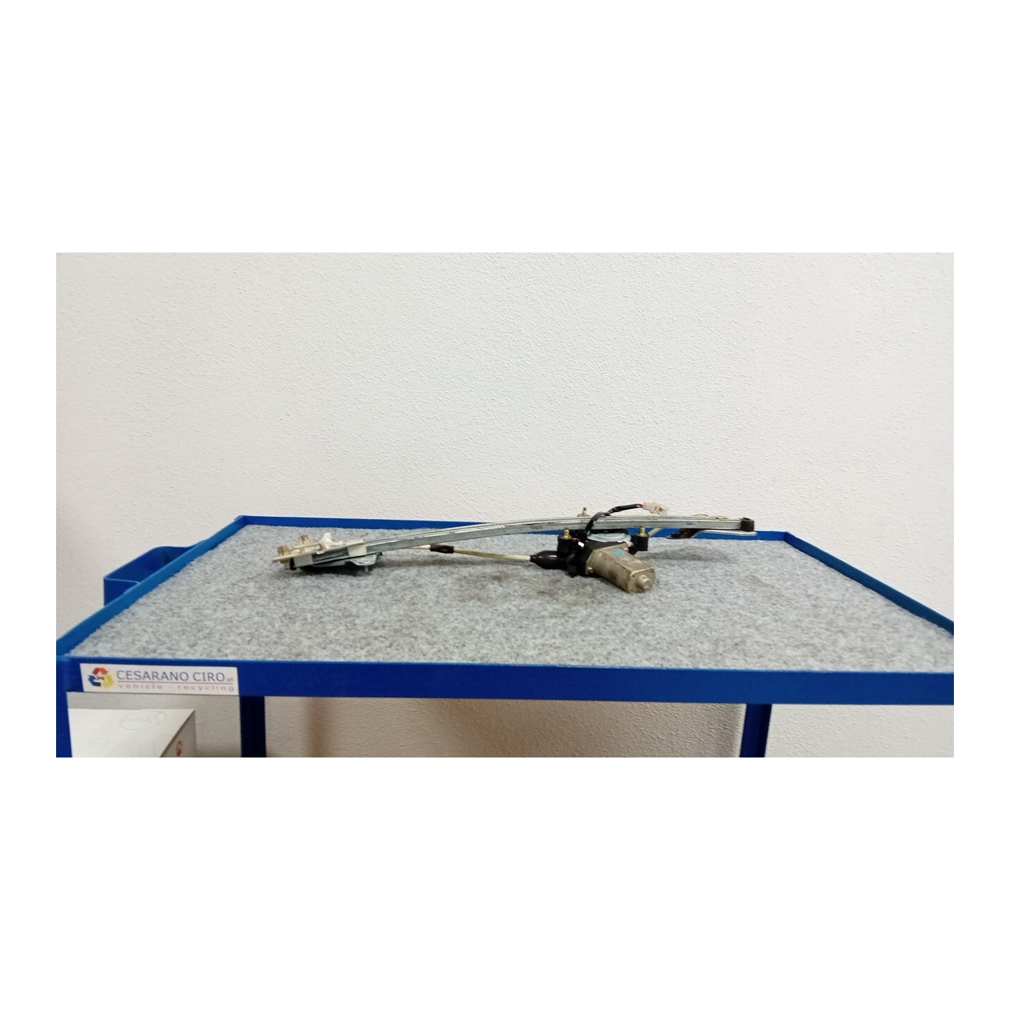 ALZACRISTALLO ELETTR. PORTA ANT. CON DX. 069 MAZDA DEMIO (11/98-03/03)  D20258590