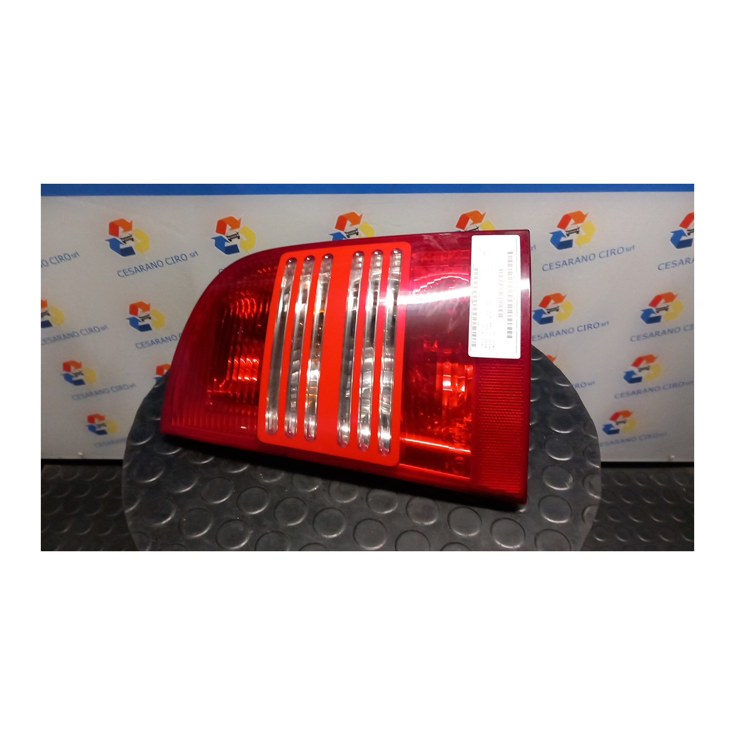 FANALE POST. 00- DX. 074 SKODA OCTAVIA (1U) (05/97-07/04) AVU 1U9945112B