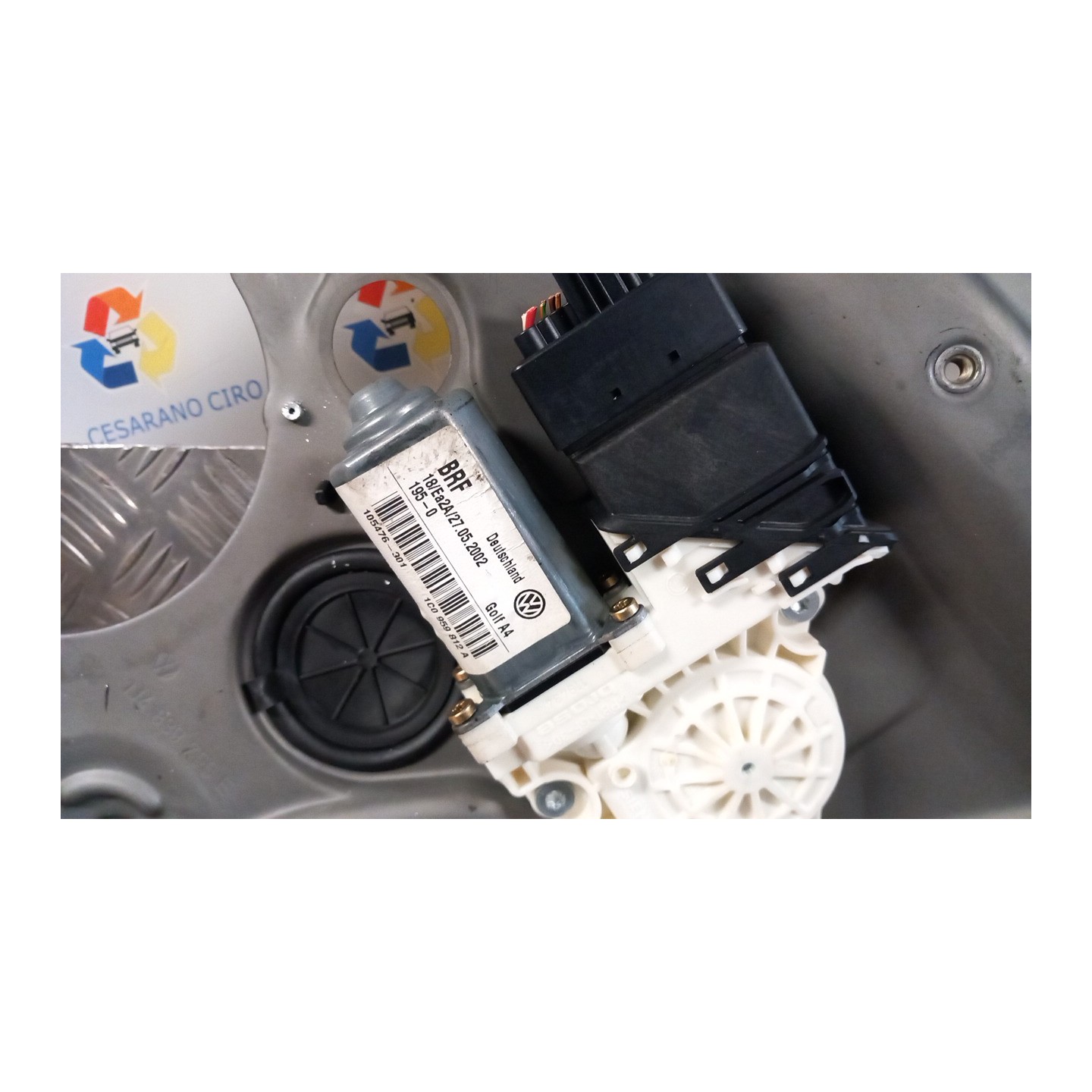 ALZACRISTALLO ELETTR. PORTA POST. DX. 095 VOLKSWAGEN GOLF (1J) (09/97-03/06) BCB 1J4839462F